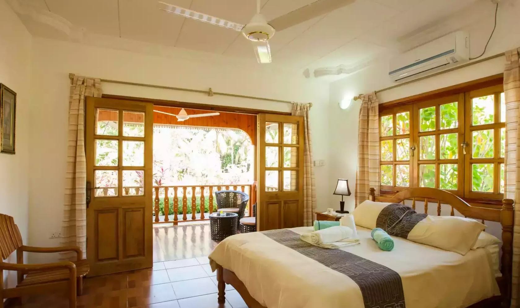 Two Bedroom Superior Bungalow bij Casa de Leela op La Digue in de Seychellen