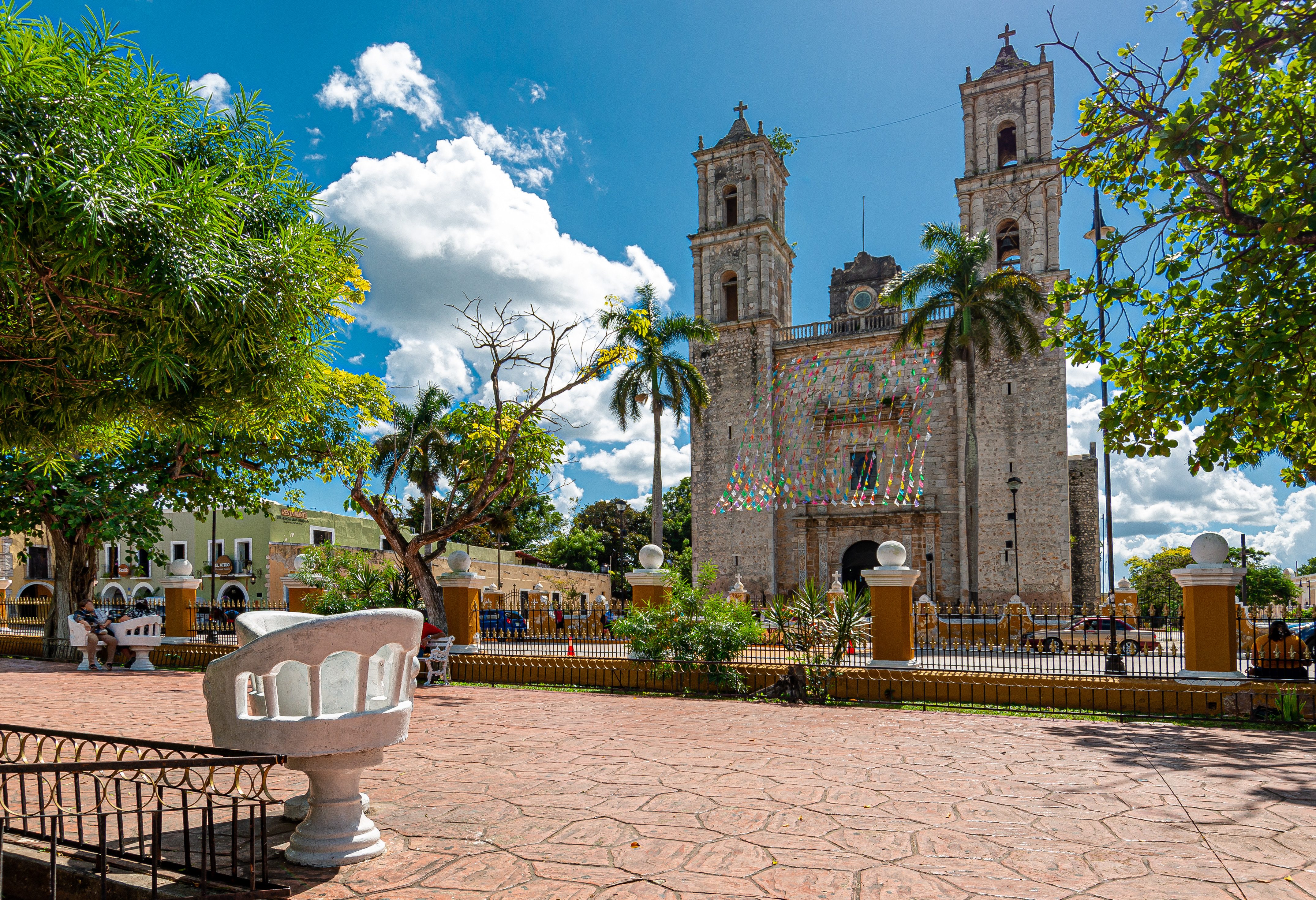 De prachtige kathedraal in het hart van Valladolid in Yucatan in Mexico