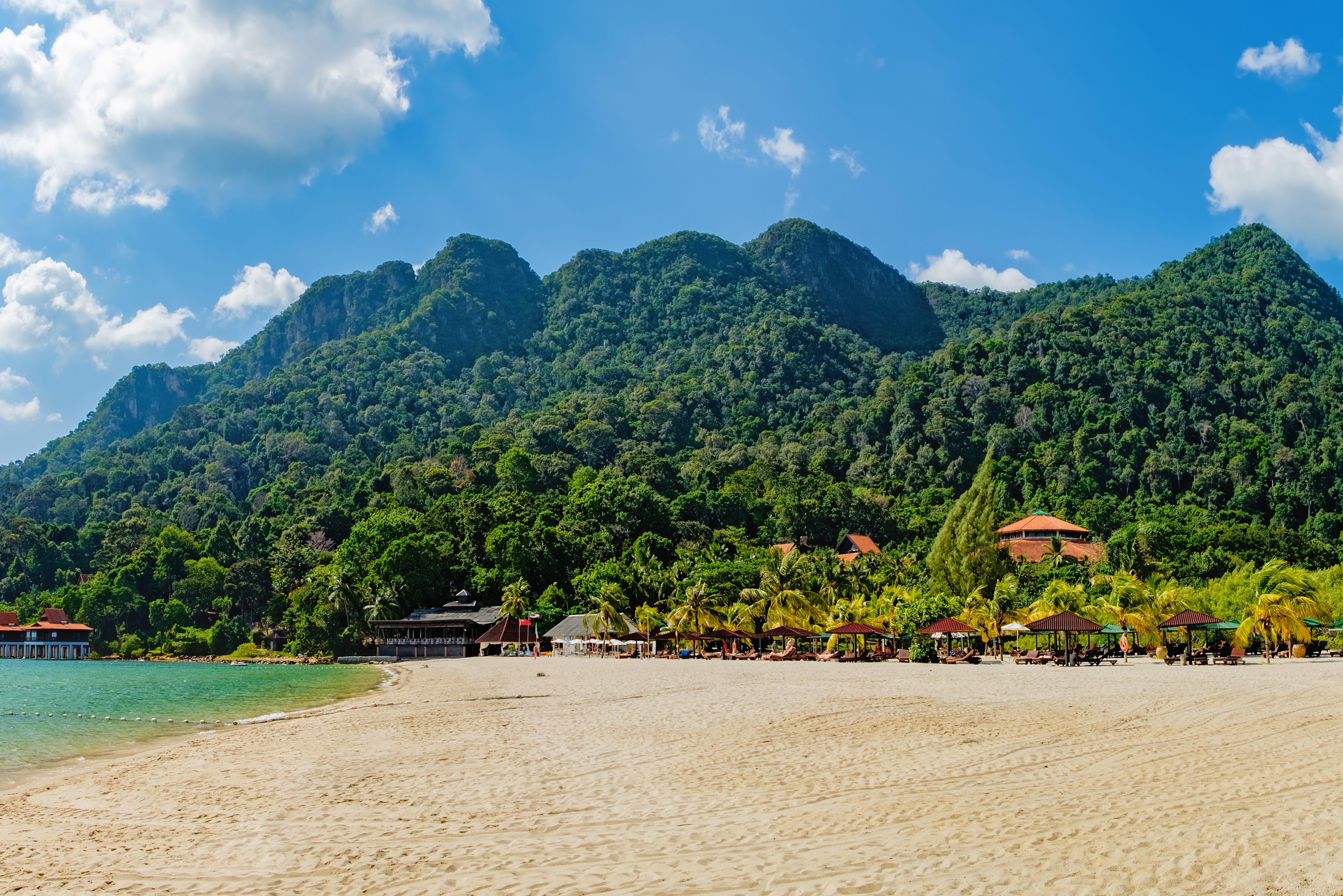 Het prachtige strand van Berjaya Langkawi Resort in Maleisië