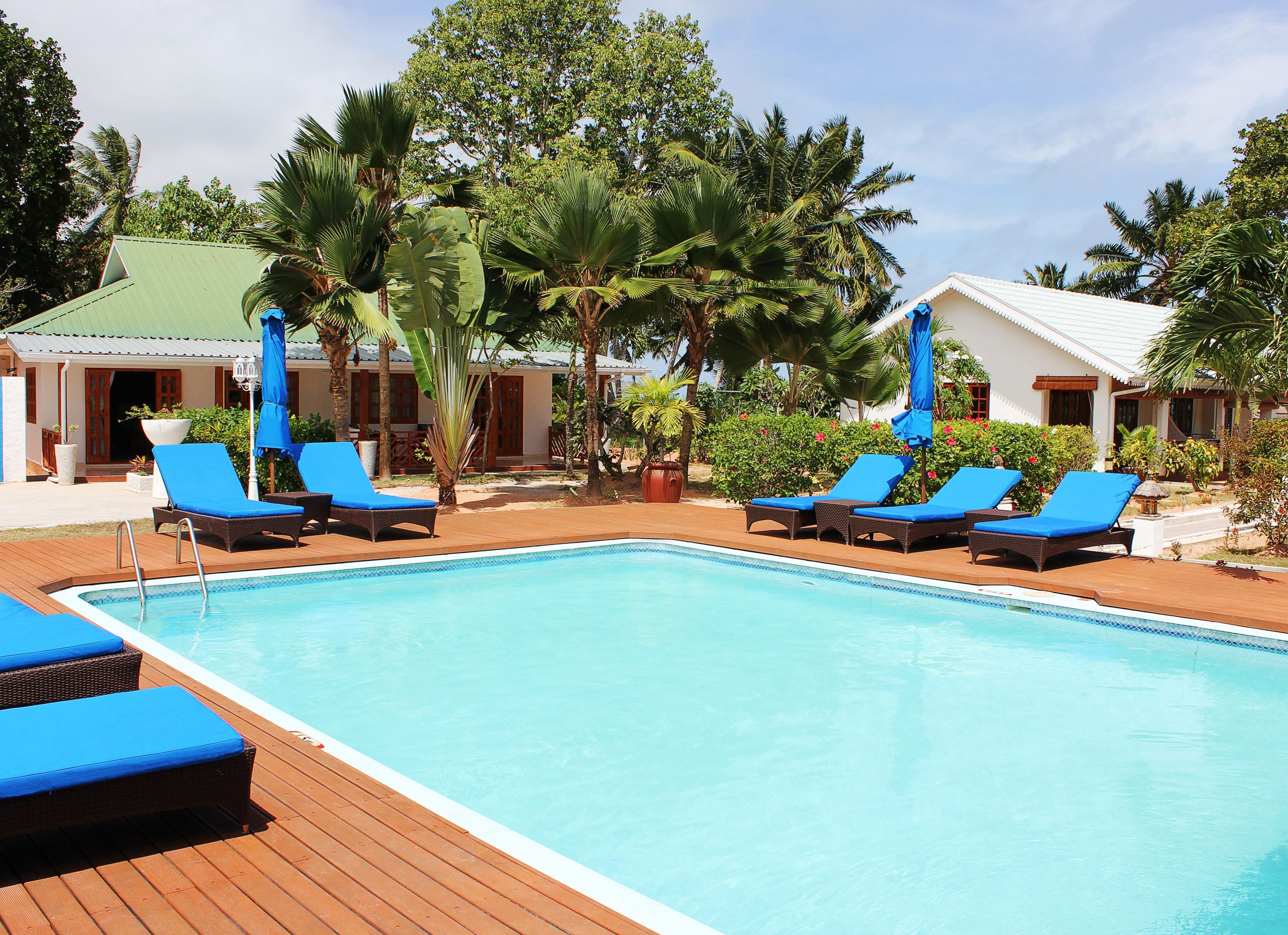 Zwembad van Villas de Mer op Praslin in de Seychellen