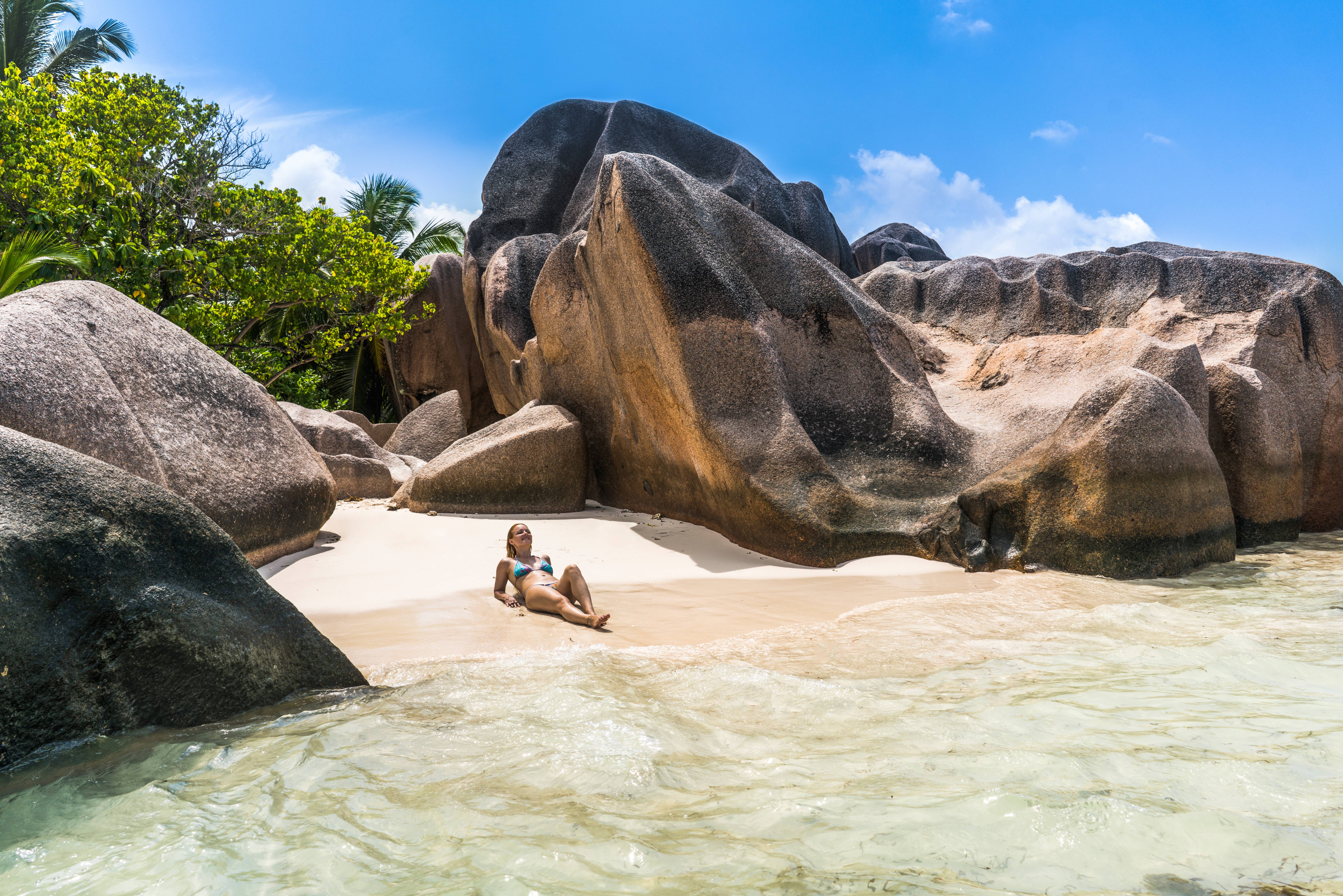 Ontspanning ten top op het eiland La Digue in de Seychellen