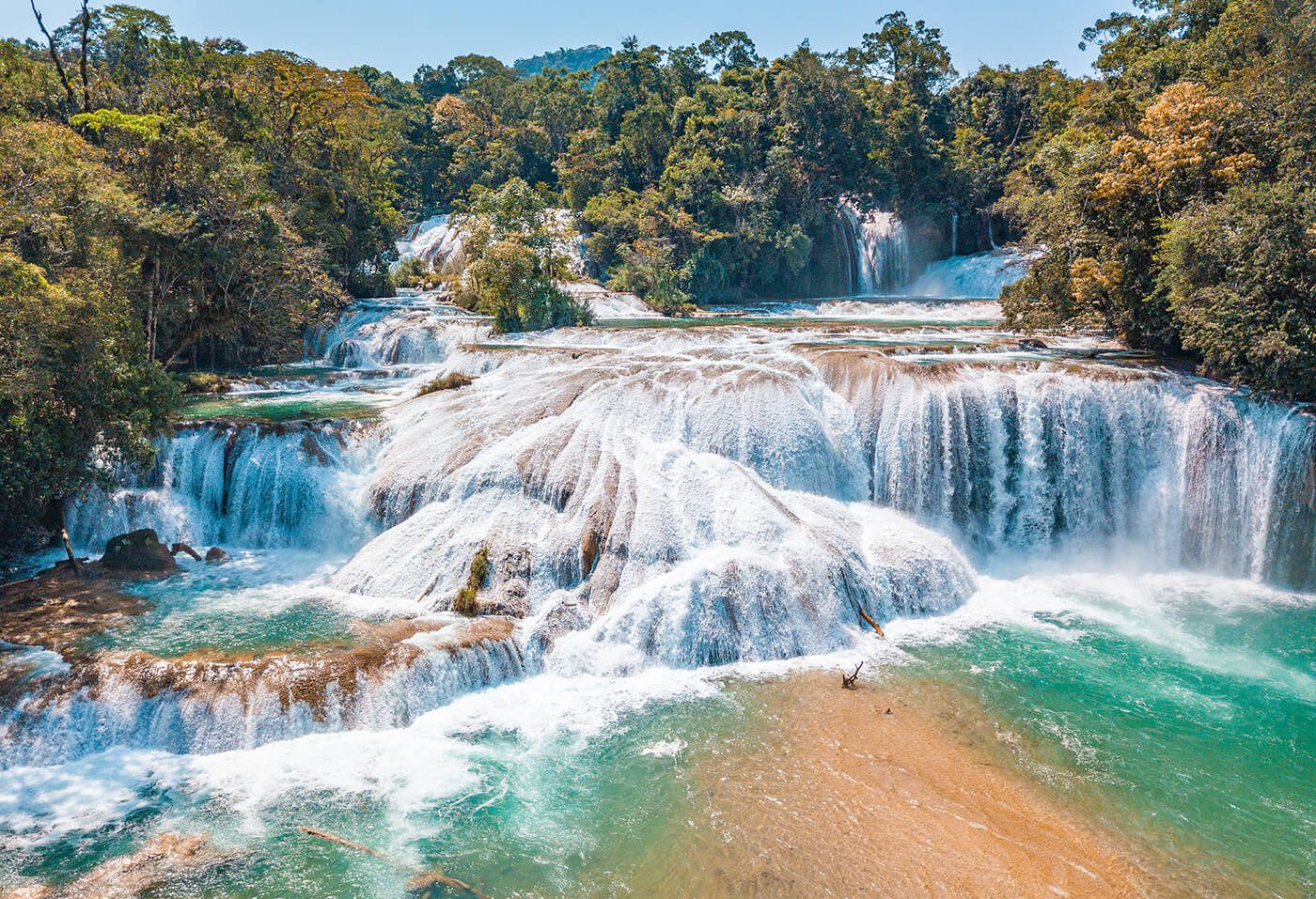 Agua Azul waterval nabij Palenque in Chiapas in Mexico
