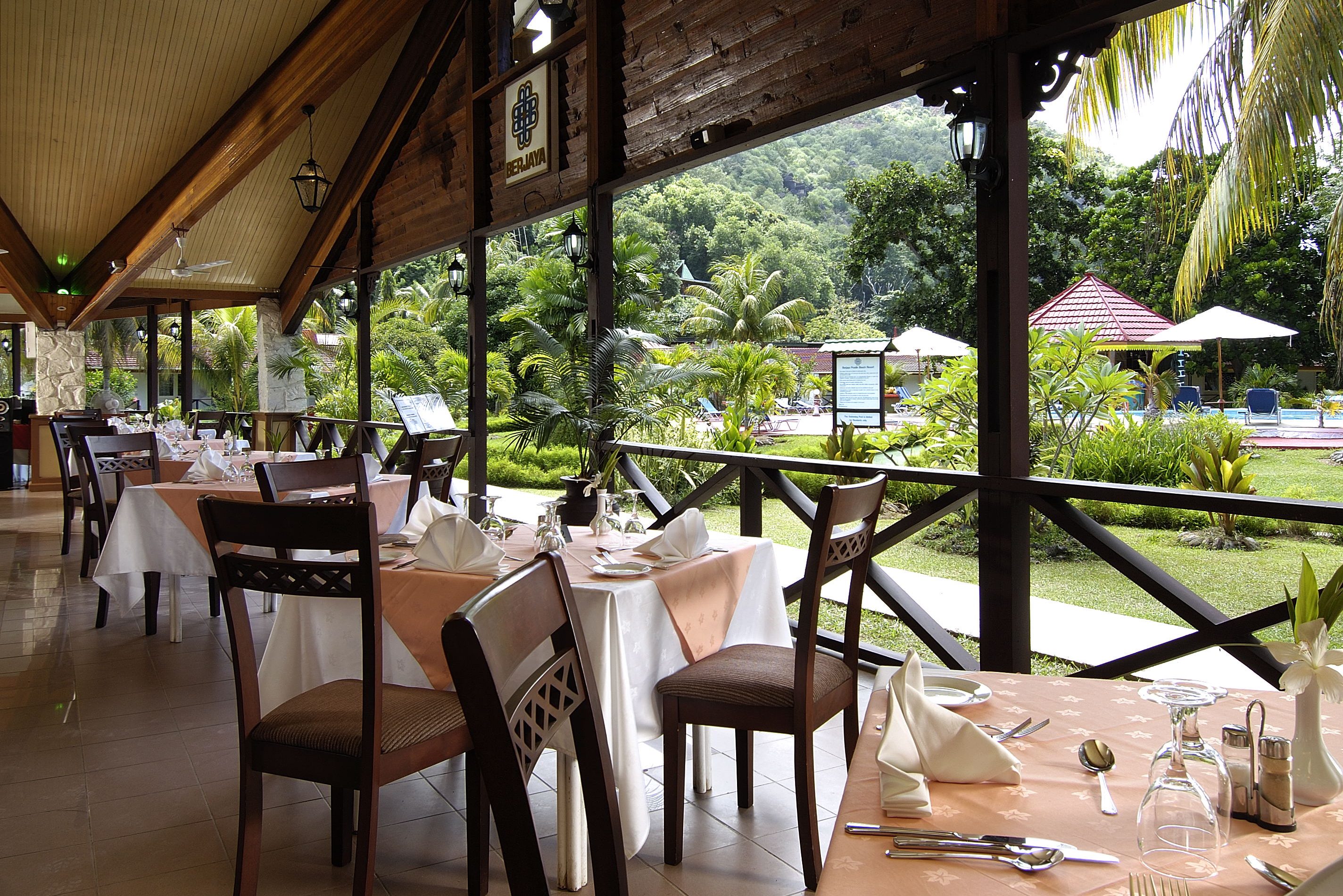 Praslin Seychelles Berjaya Praslin Resort Restaurant