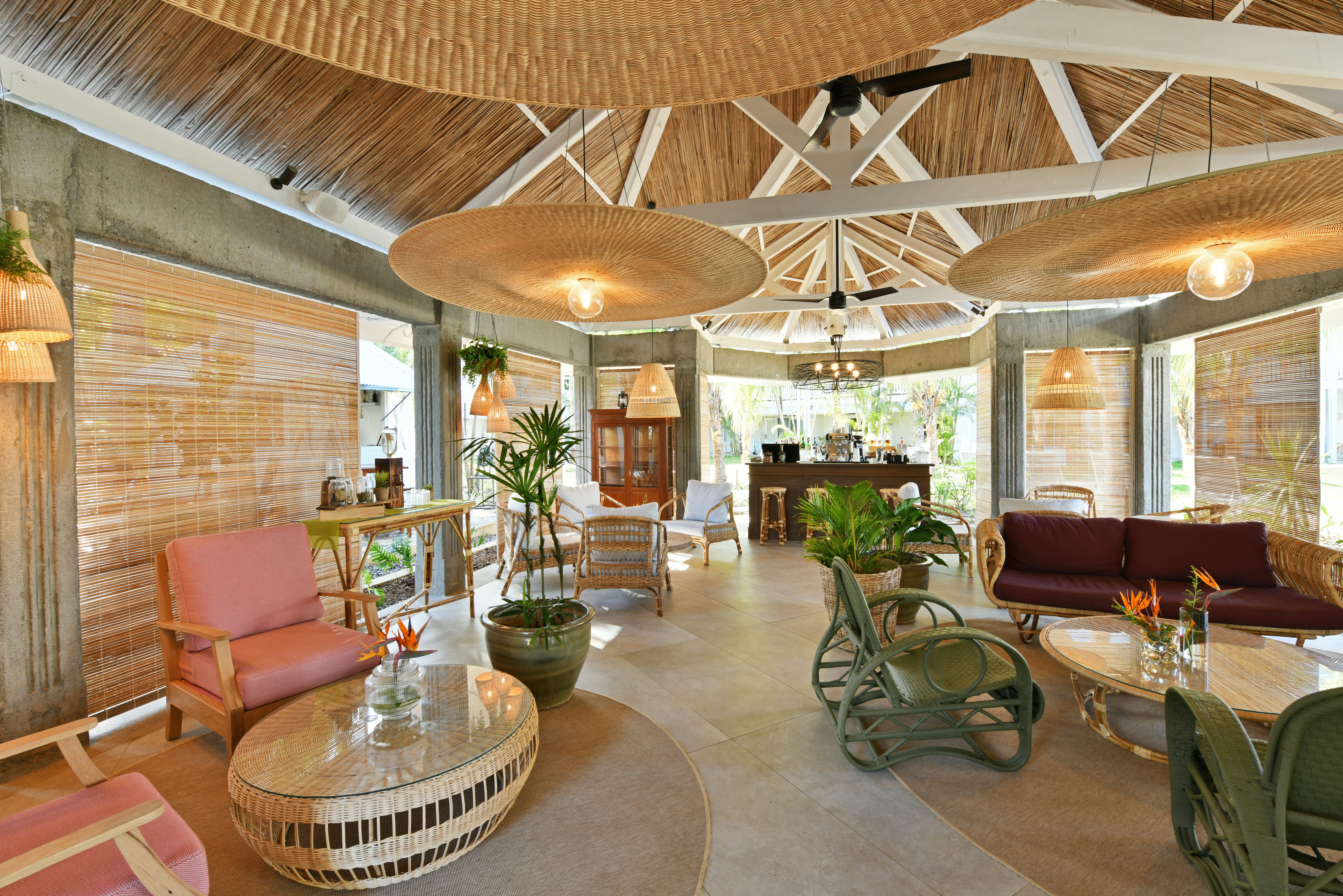 mauitius-veranda-grand-baie-hotel-and-spa-pool-La-Varangue-01