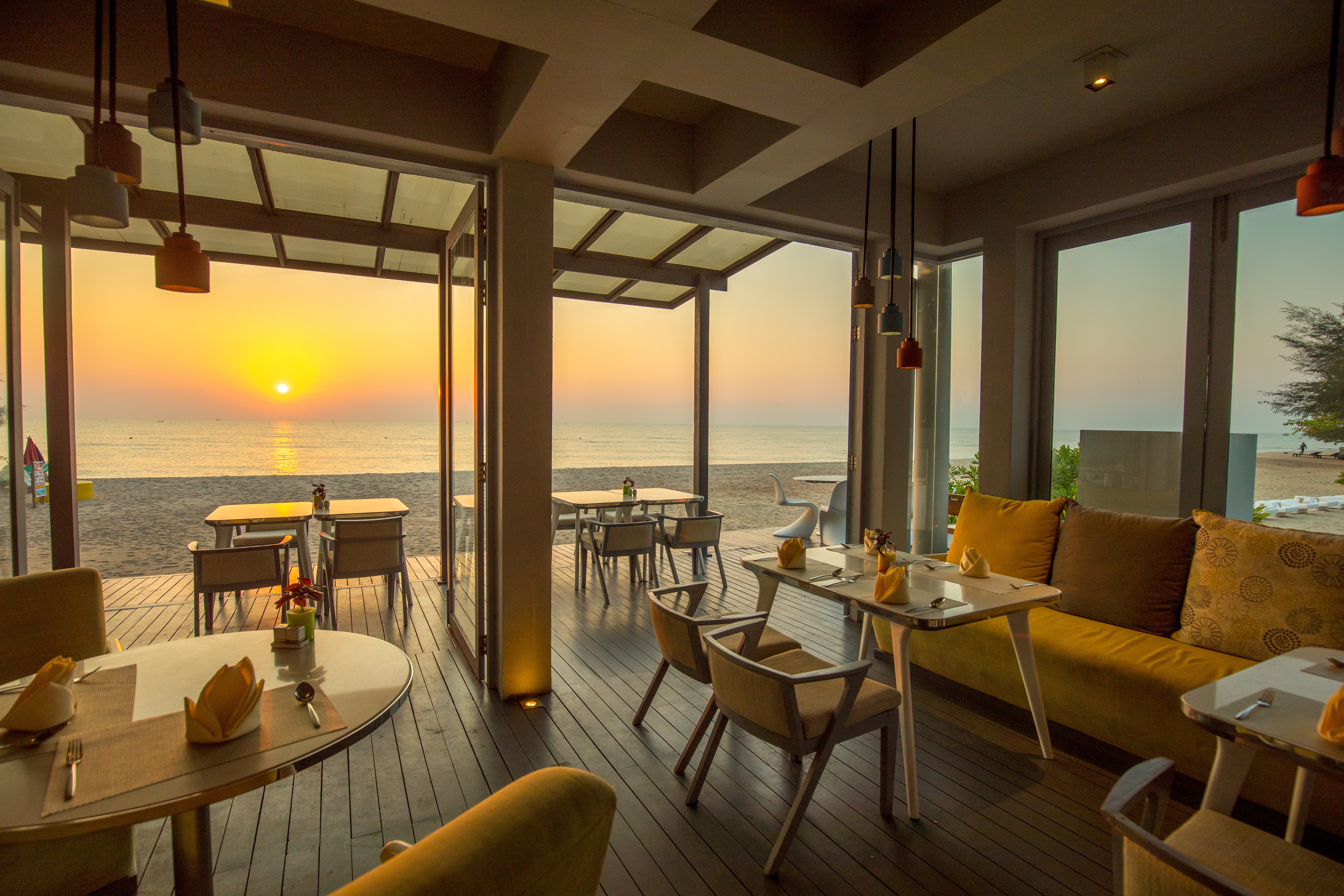 Thailand Cha Am Veranda Resort Restaurant