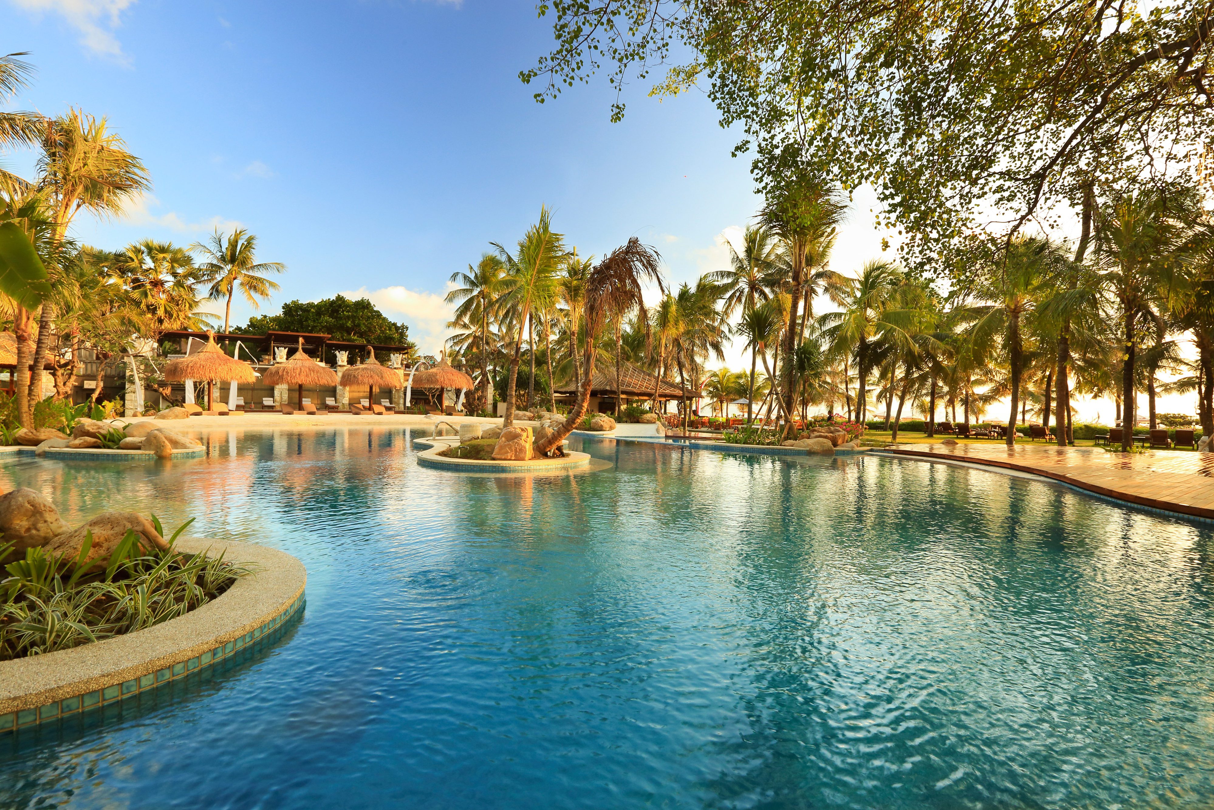 Indonesie-Bali-Legian-Bali-Mandira-Beach-Resort-en-Spa-zwembad-3