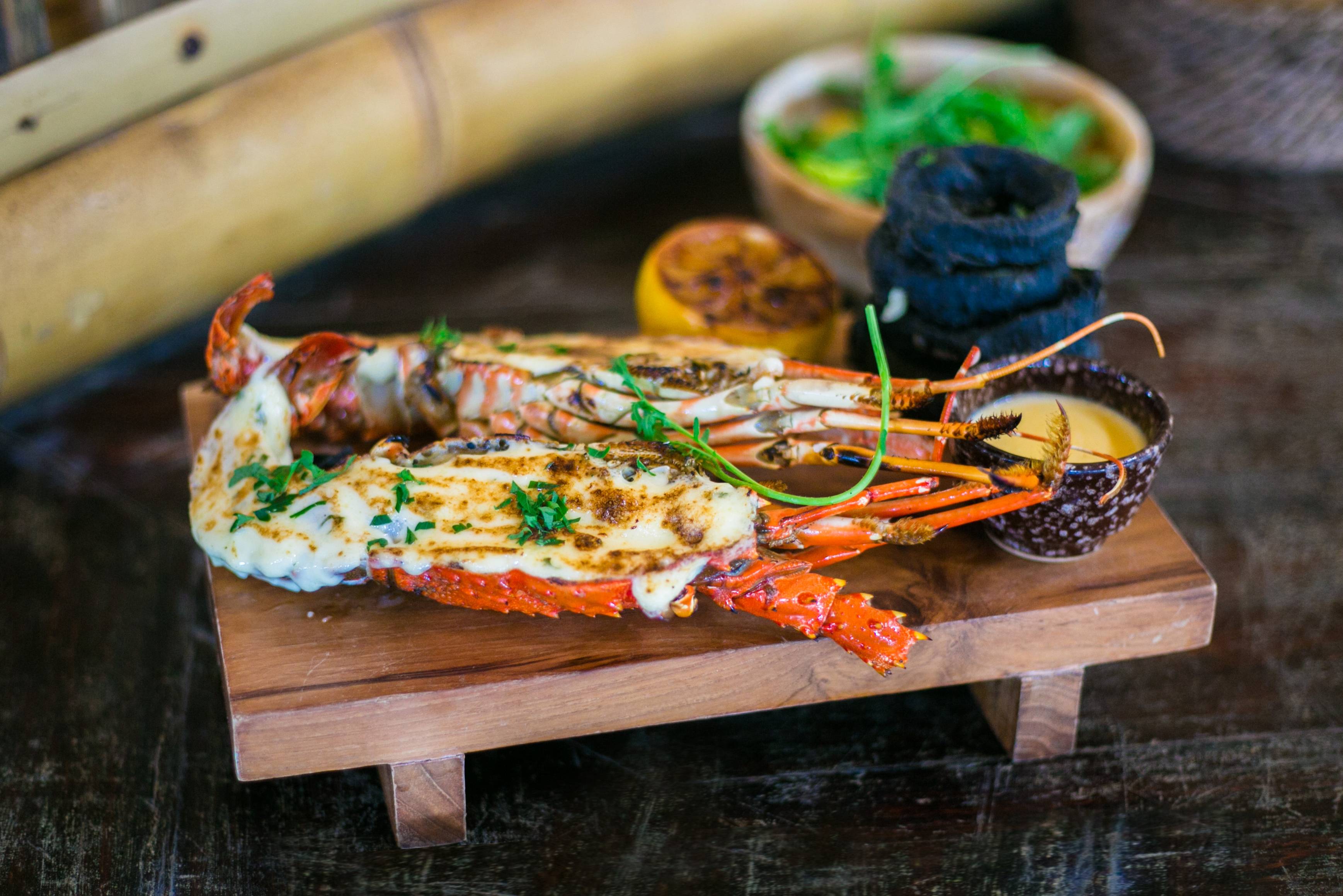 Indonesie-Bali-Legian-Bali-Mandira-Beach-Resort-en-Spa-Azul-Restaurant-gerecht