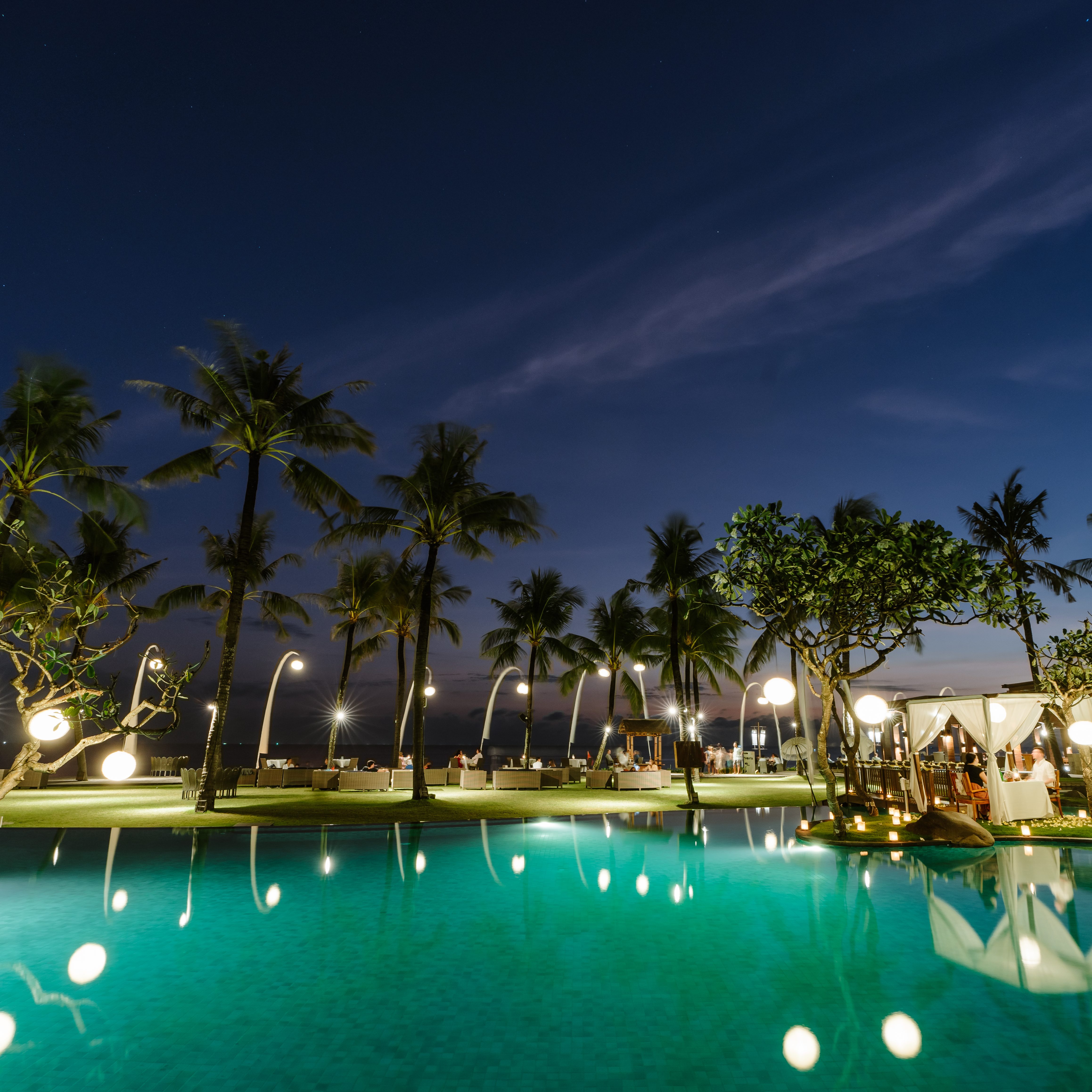 Indonesie Bali Seminyak The Samaya Resort avond
