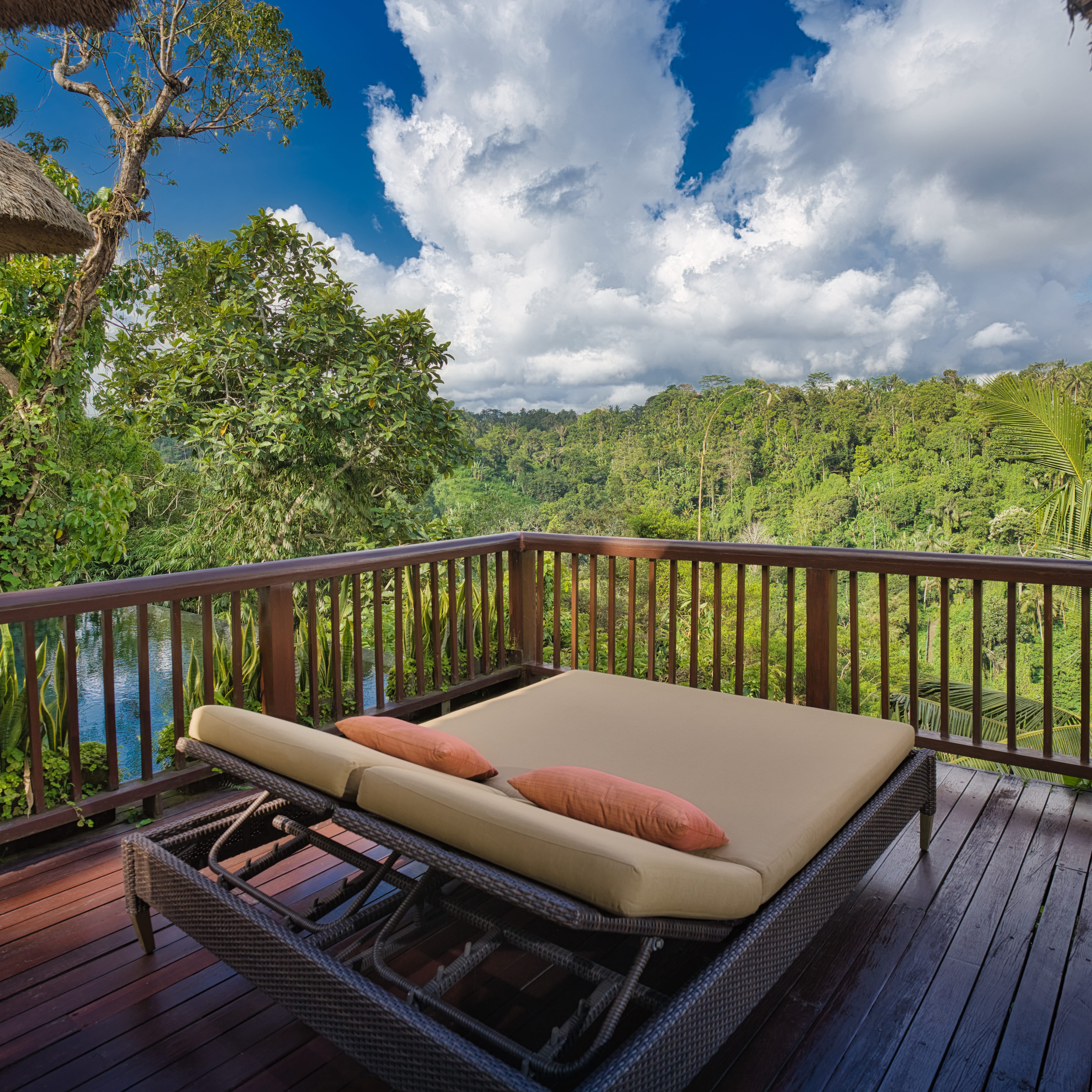 Indonesie Bali Payangan Hanging Gardens of Bali pool villa terras