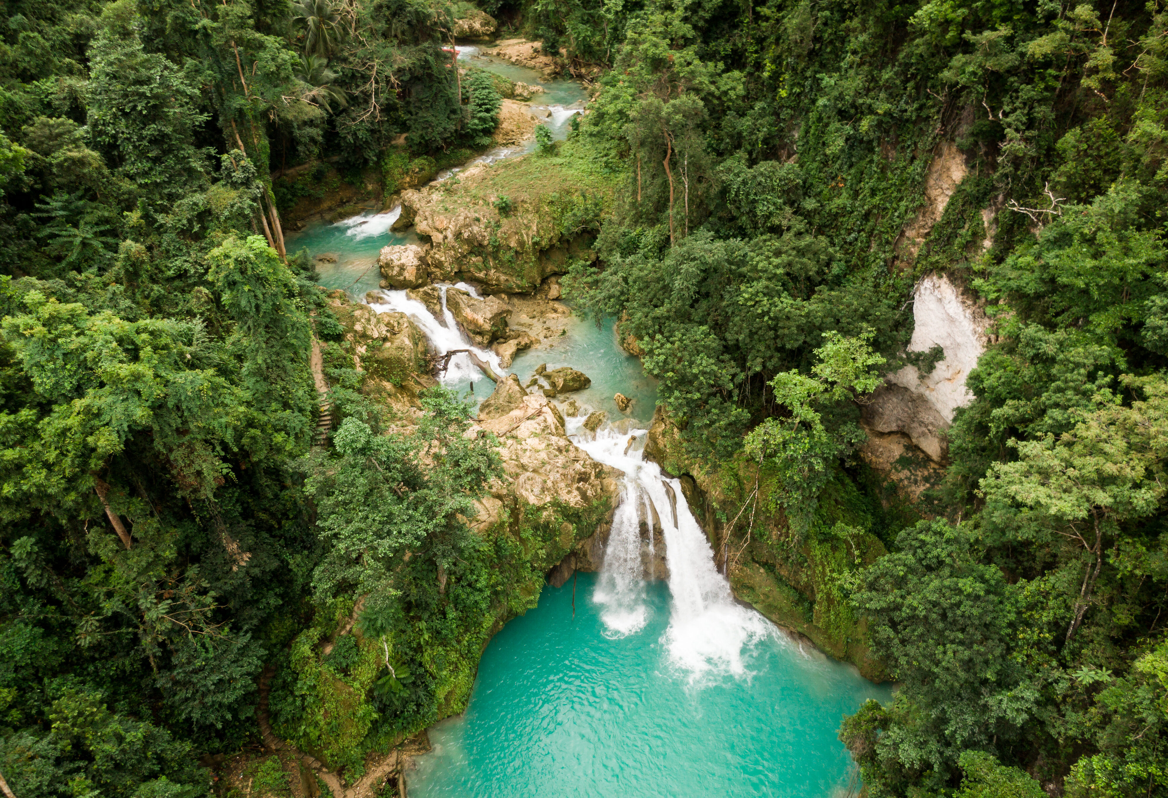 Kawasan-watervallen bij Moalboal Cebu
