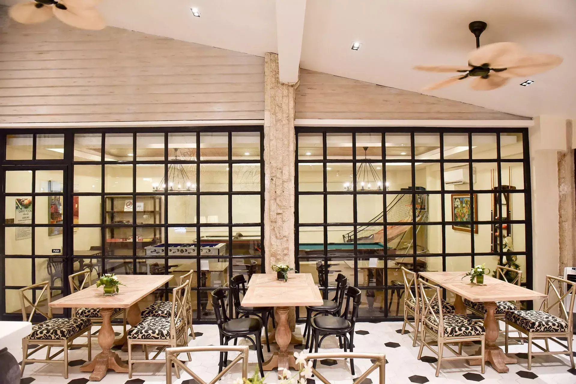 Filipijnen Cebu City Montebello Villa Hotel Cafe