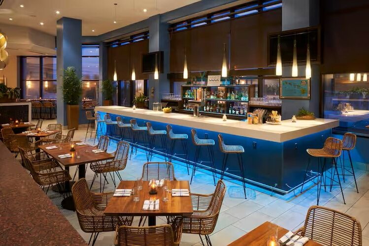 amerika cocoa beach hilton waves restaurant