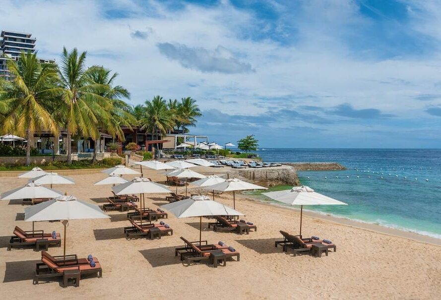 Filipijnen Cebu Crimson Resort en Spa Strand