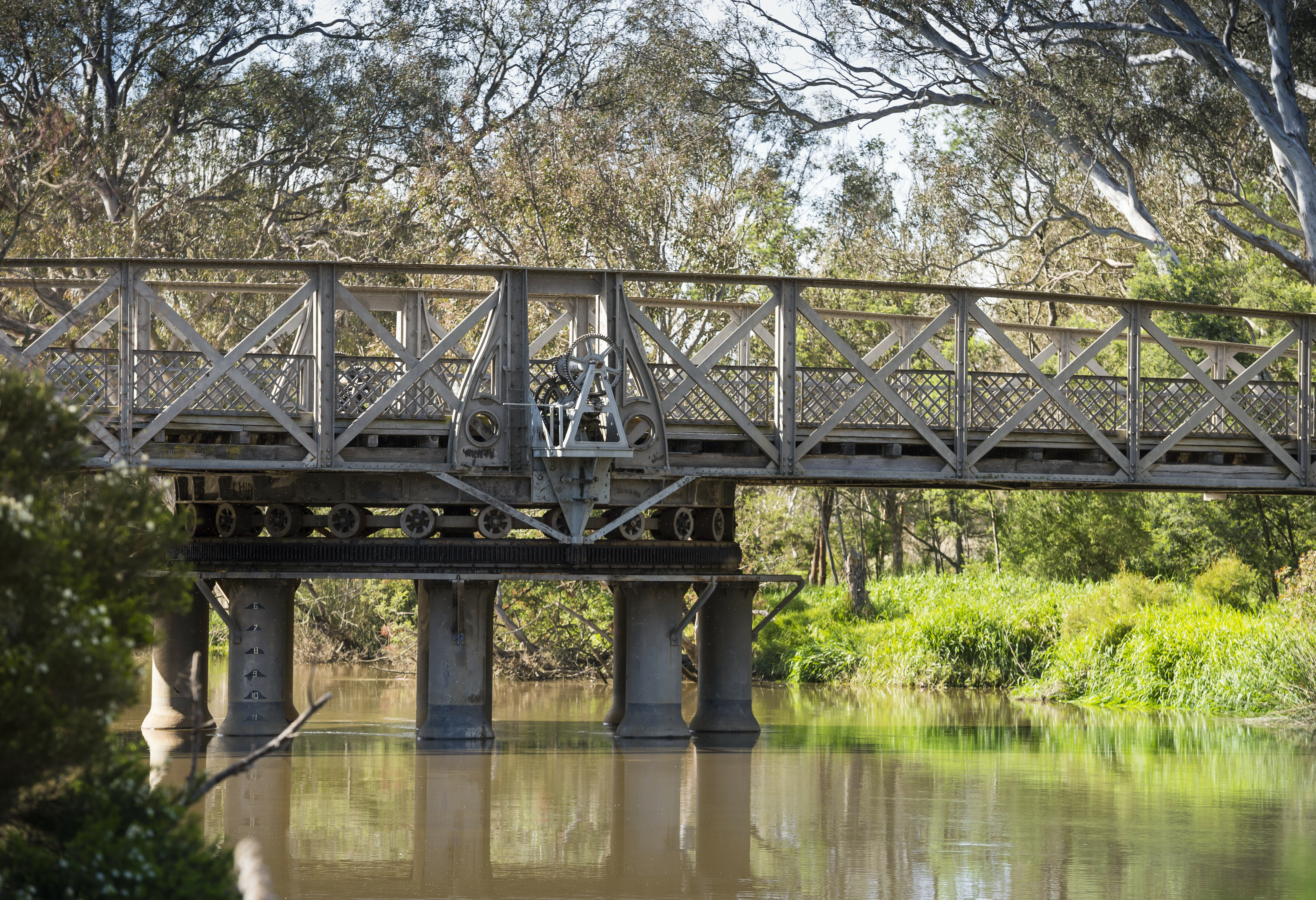 Draaibrug bij Sale in Victoria in Australie