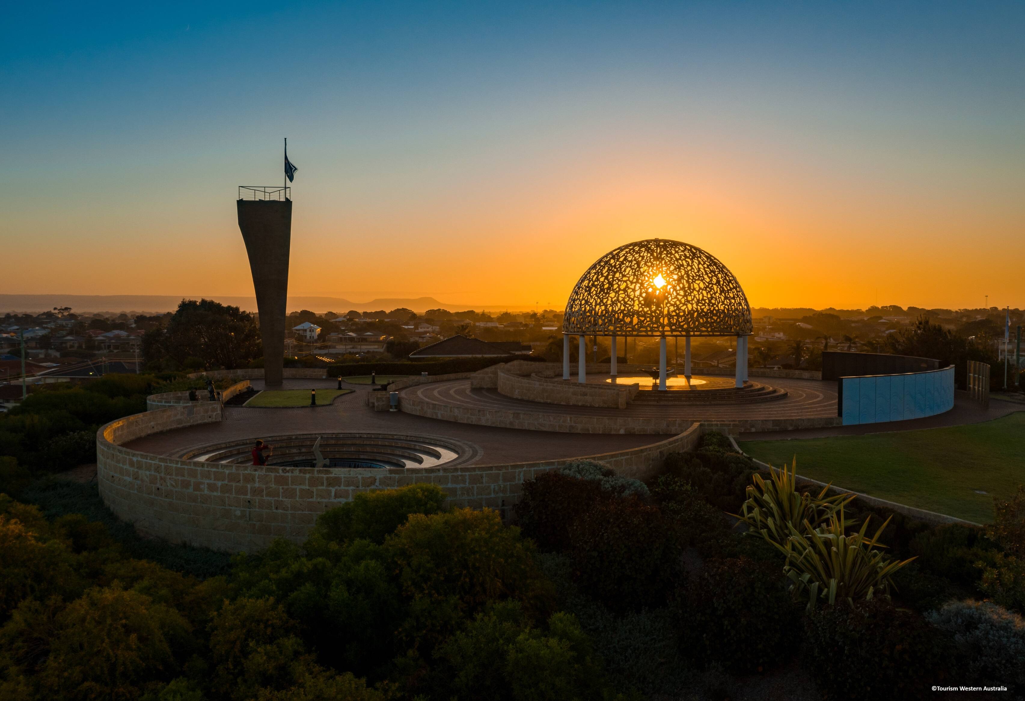HMAS Sydney II Memorial in Geraldton bij zonsondergang in West-Australie