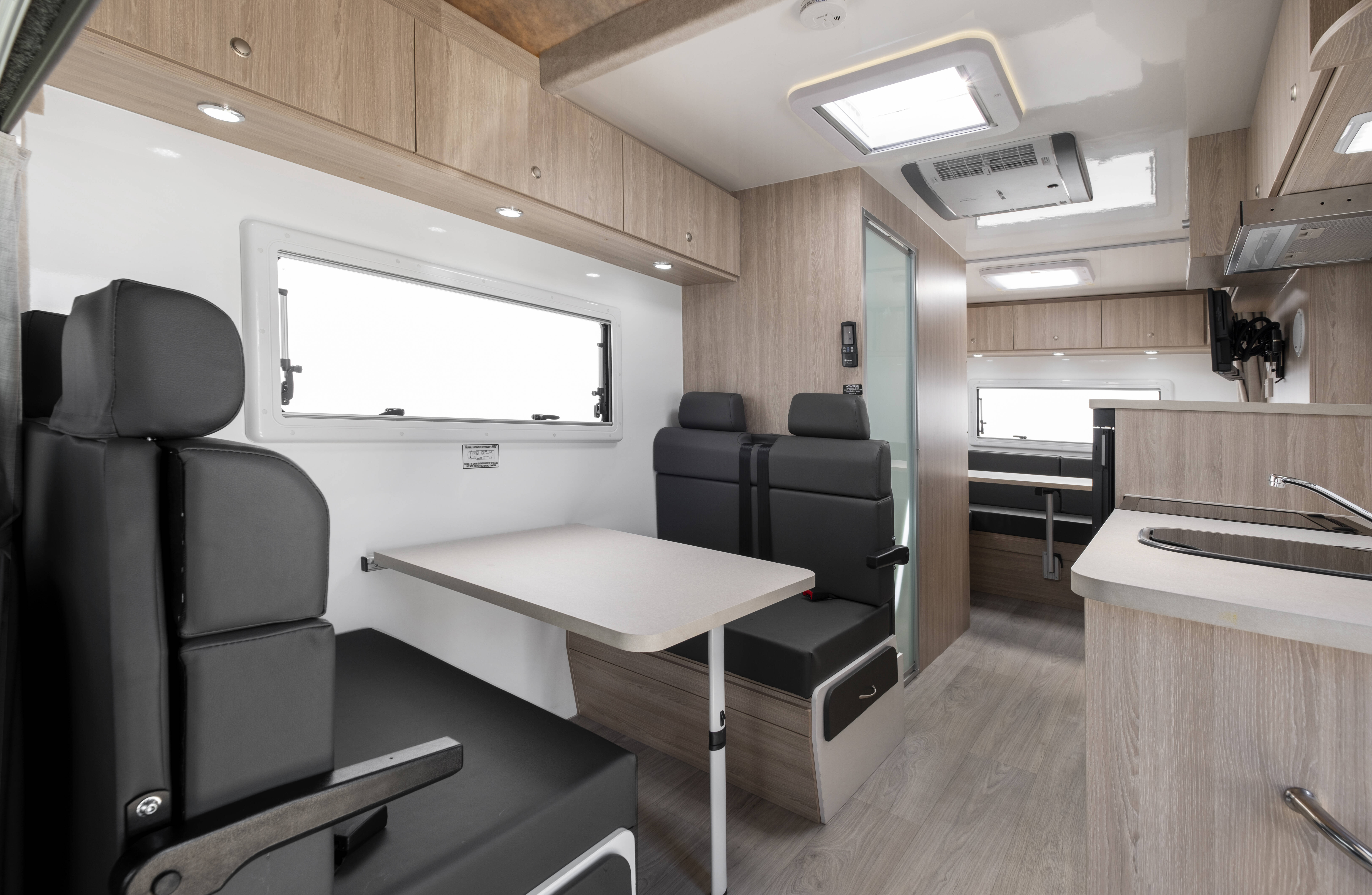 Australië-Maui-Beach-Camper-3