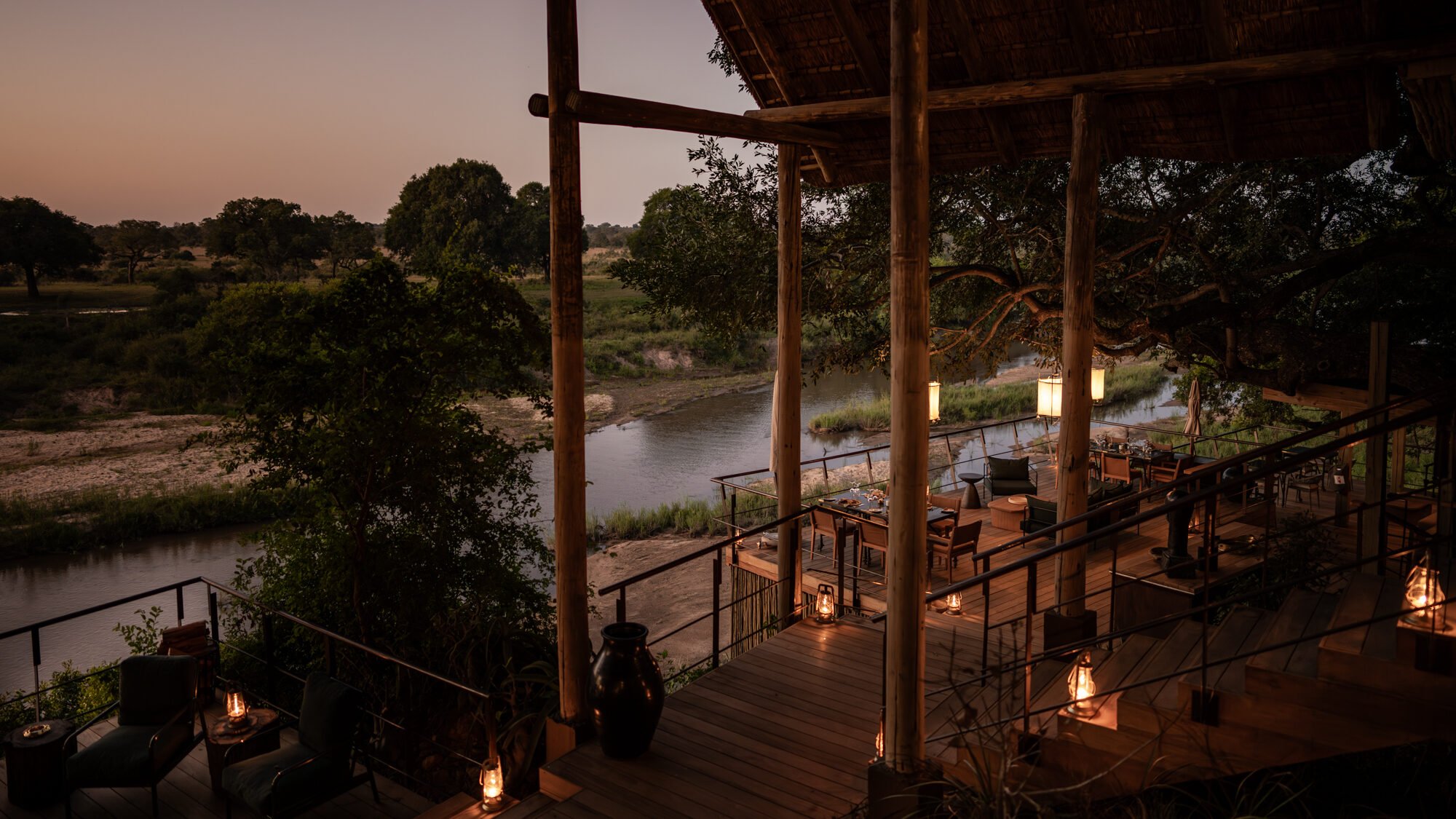 Zuid-Afrika-Singita-Sabi-Sand-Ebony-Lodge-Buitenterras-Zonsondergang