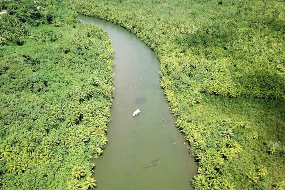 Frans-Polynesie Raiatea Are Tours Boat Tour Faaroa Rivier