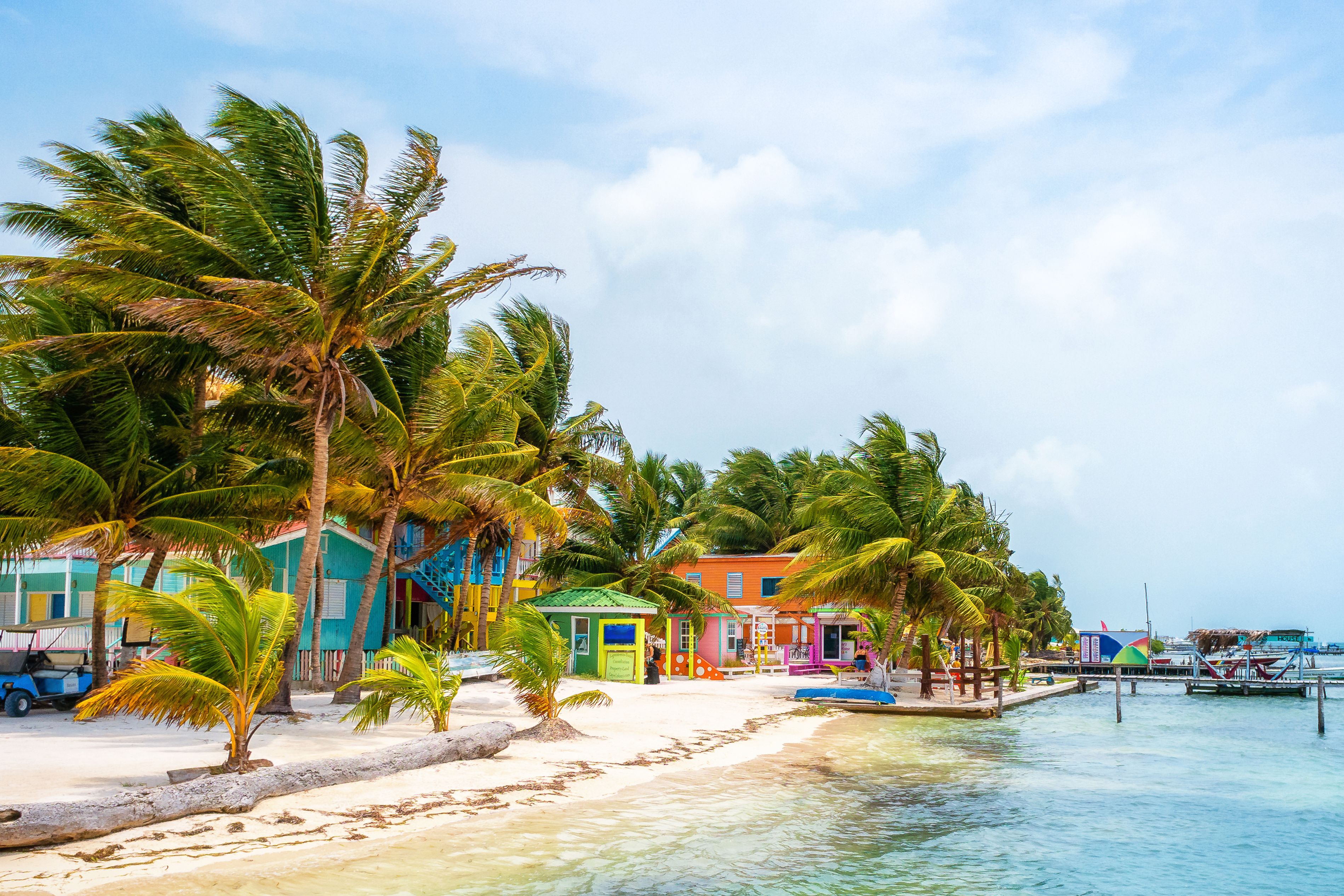 Kleurrijke huisjes op Caye Caulker