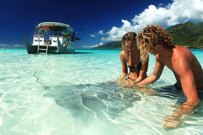 Roggen in de lagune van Moorea in Frans-Polynesie