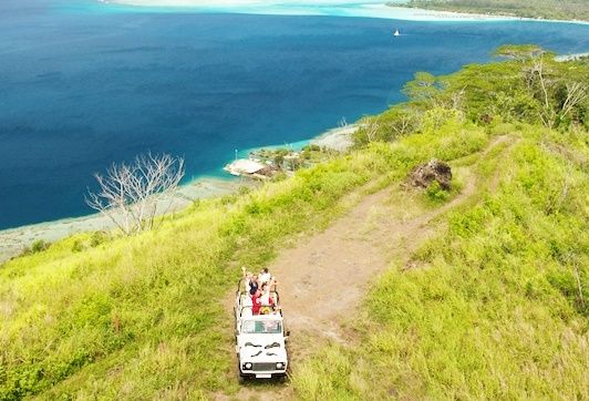 Het eiland verkennen per 4WD op Bora Bora in Frans-Polynesie