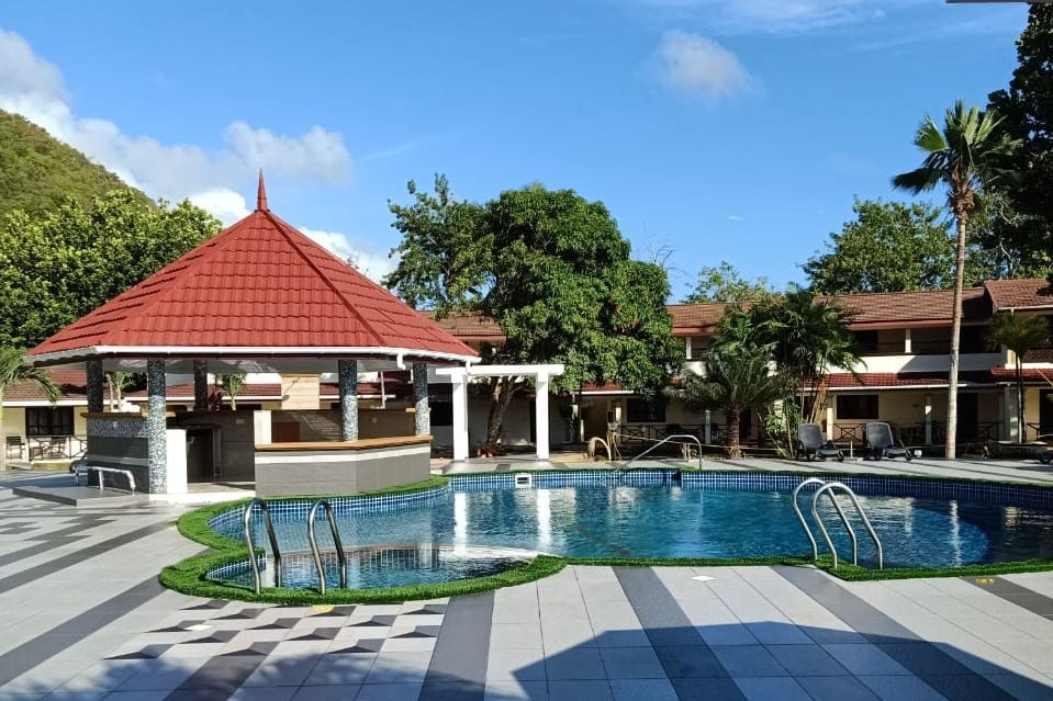 Seychellen Praslin Berjaya Resort Zwembad