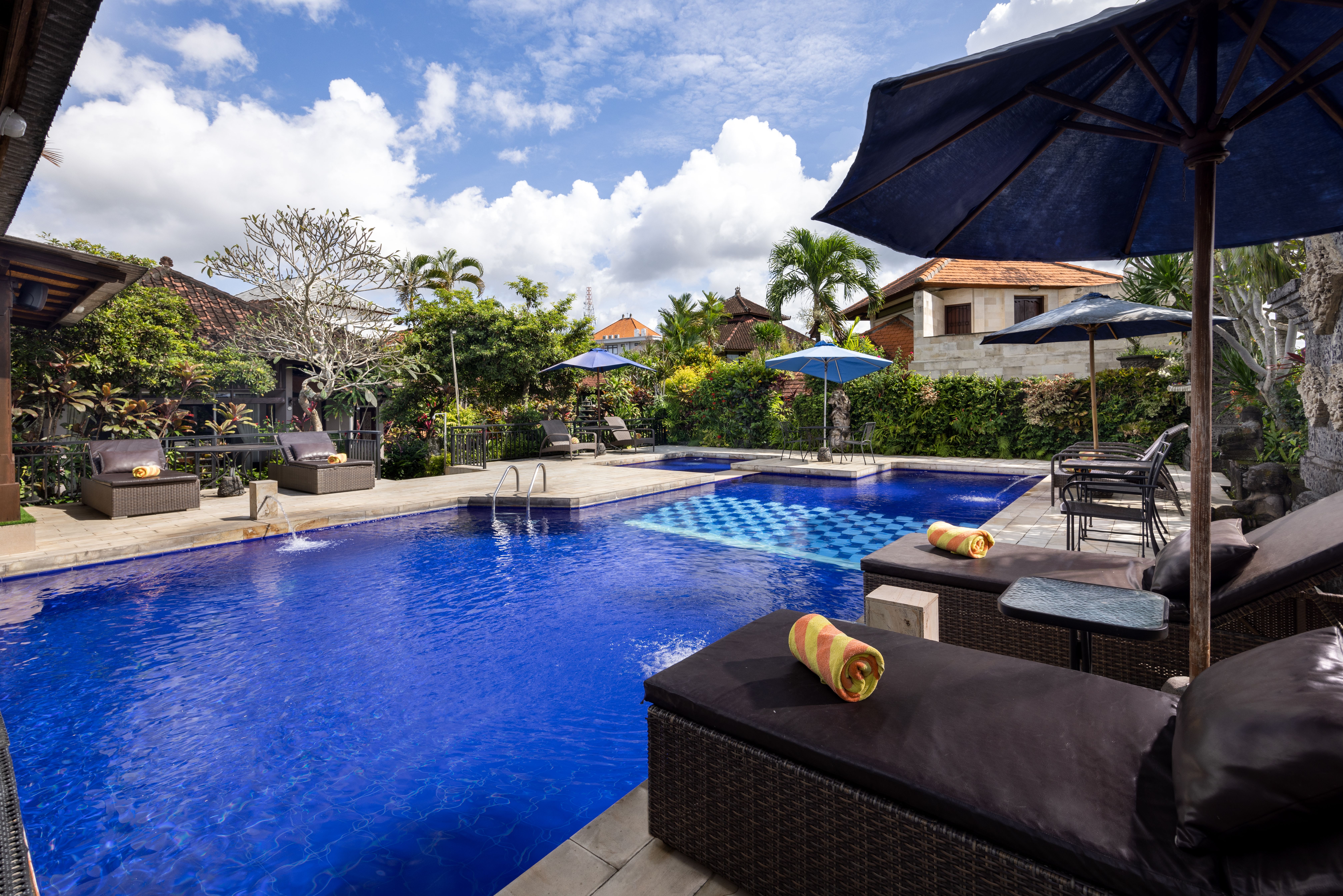 Zwembad in het hotel