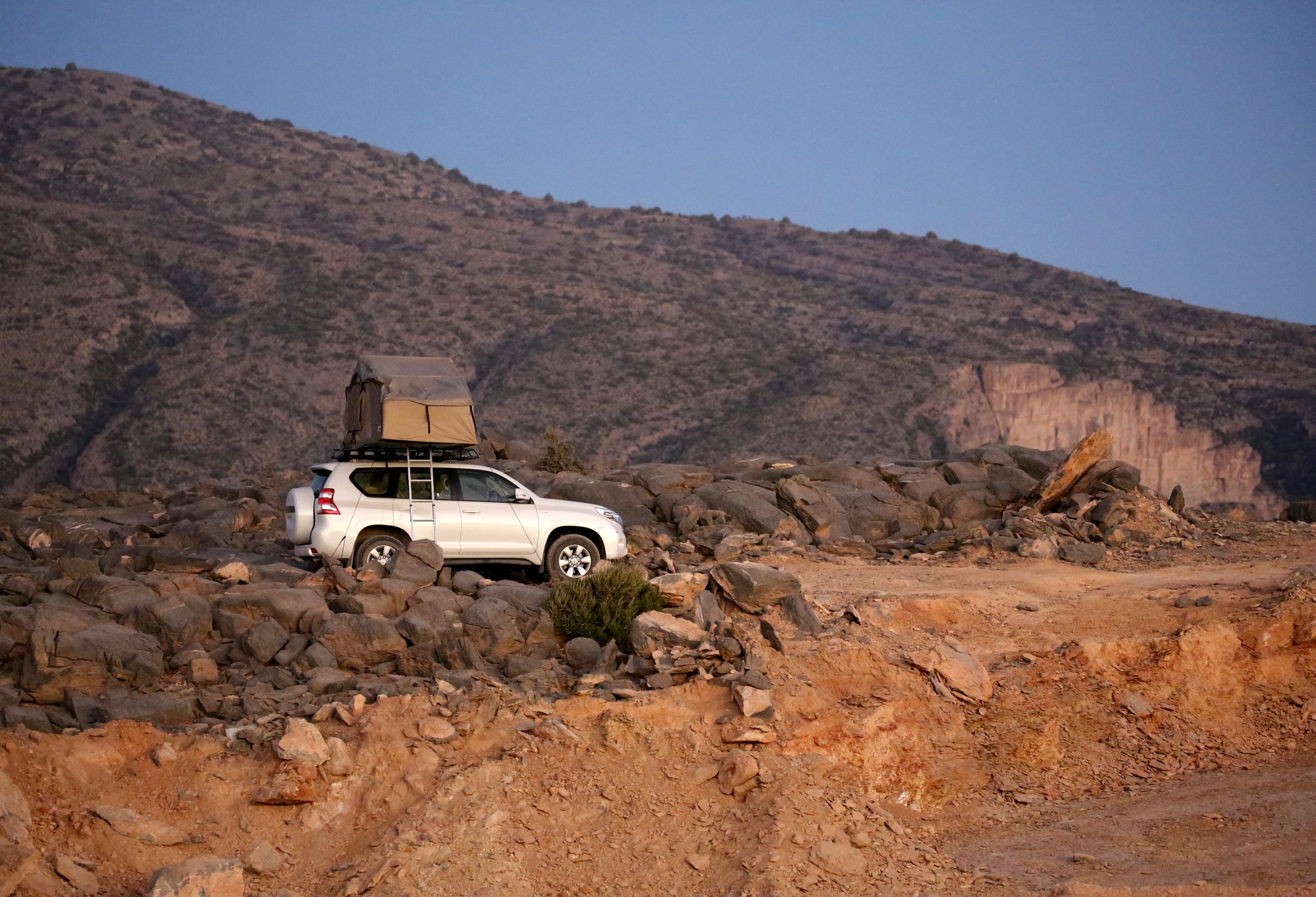 4WD met daktent in Oman