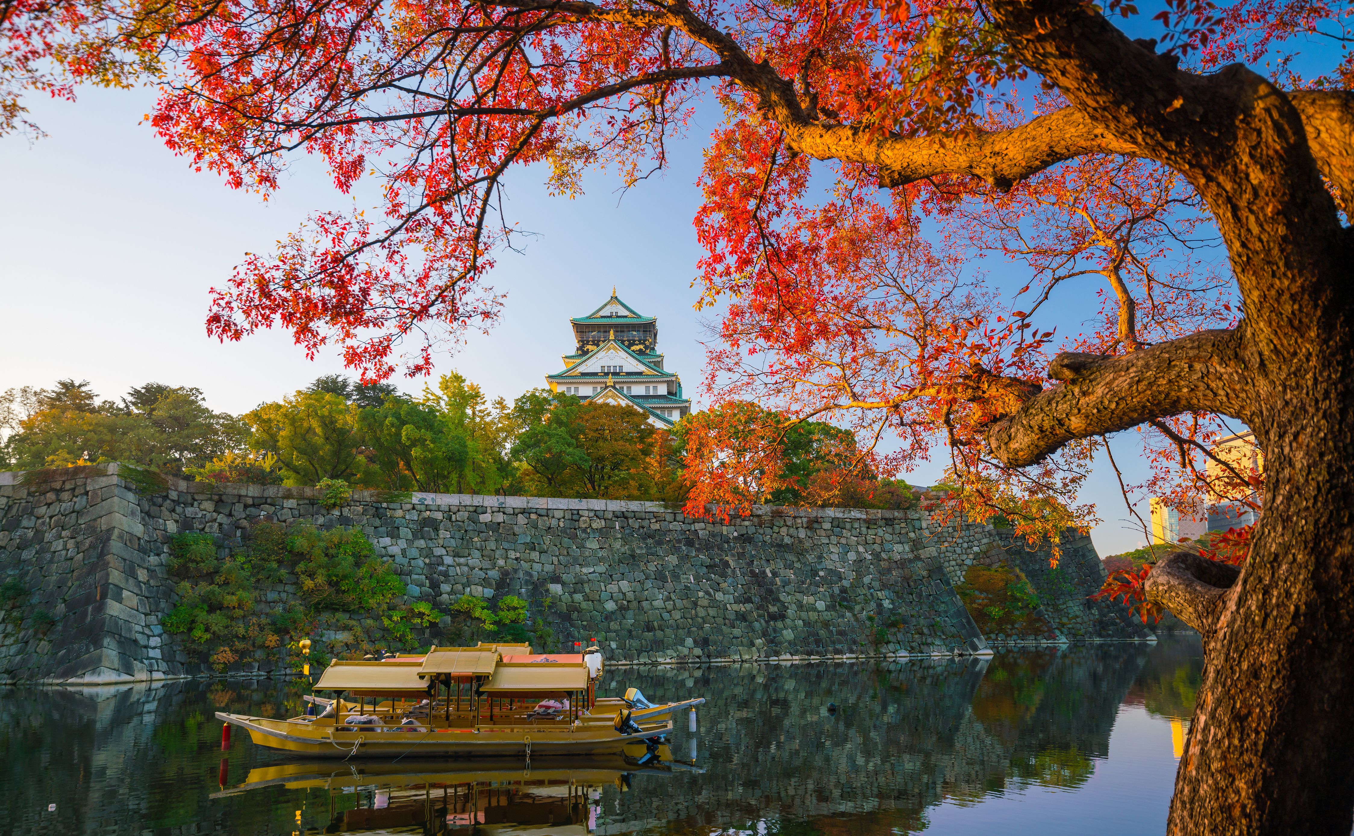 Japan-Osaka-Osaka-Castle-Boom-Herfst-Kleuren-Bootje