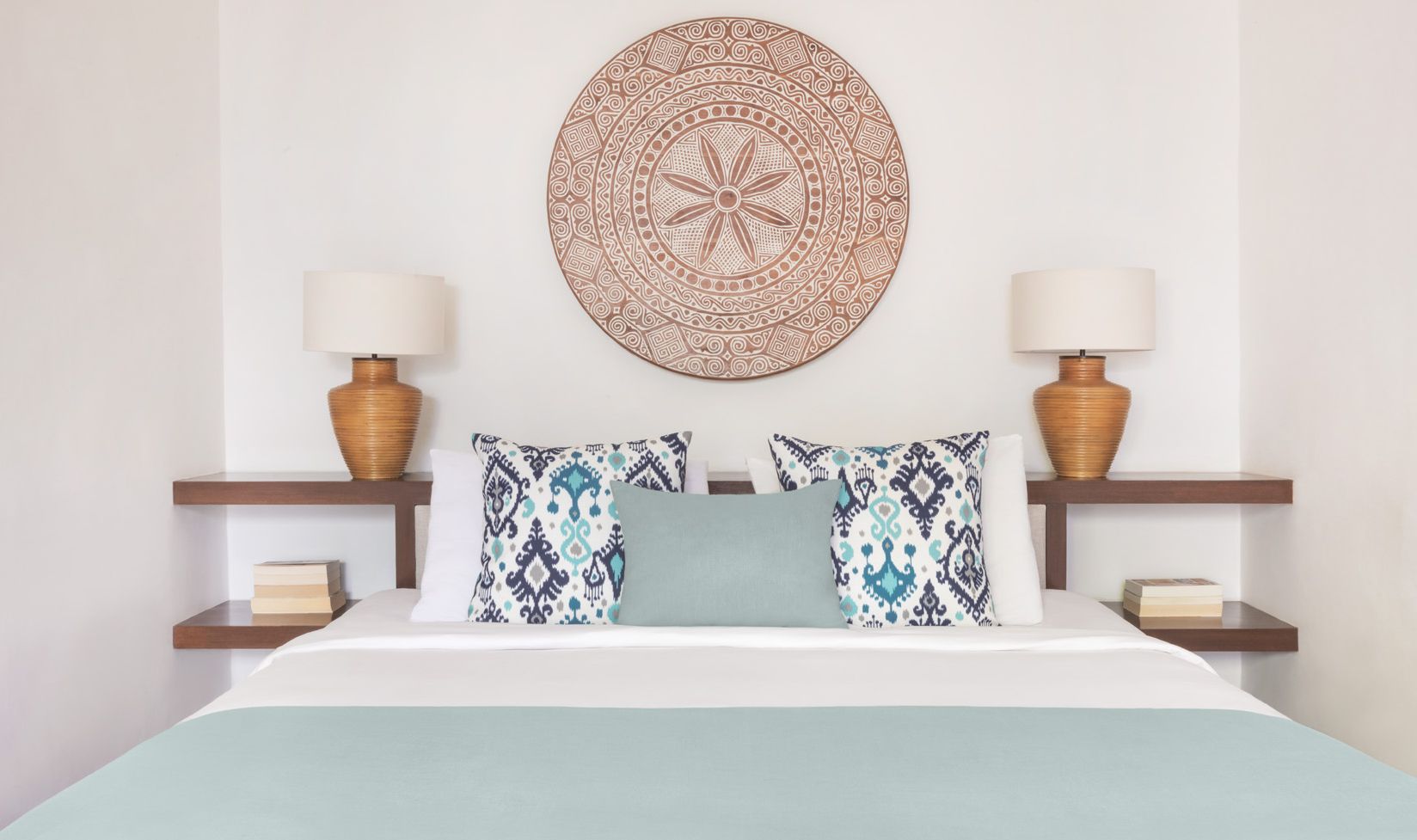 Slaapkamer in de Garden Villa in The Pavilions Bali in Sanur op Bali