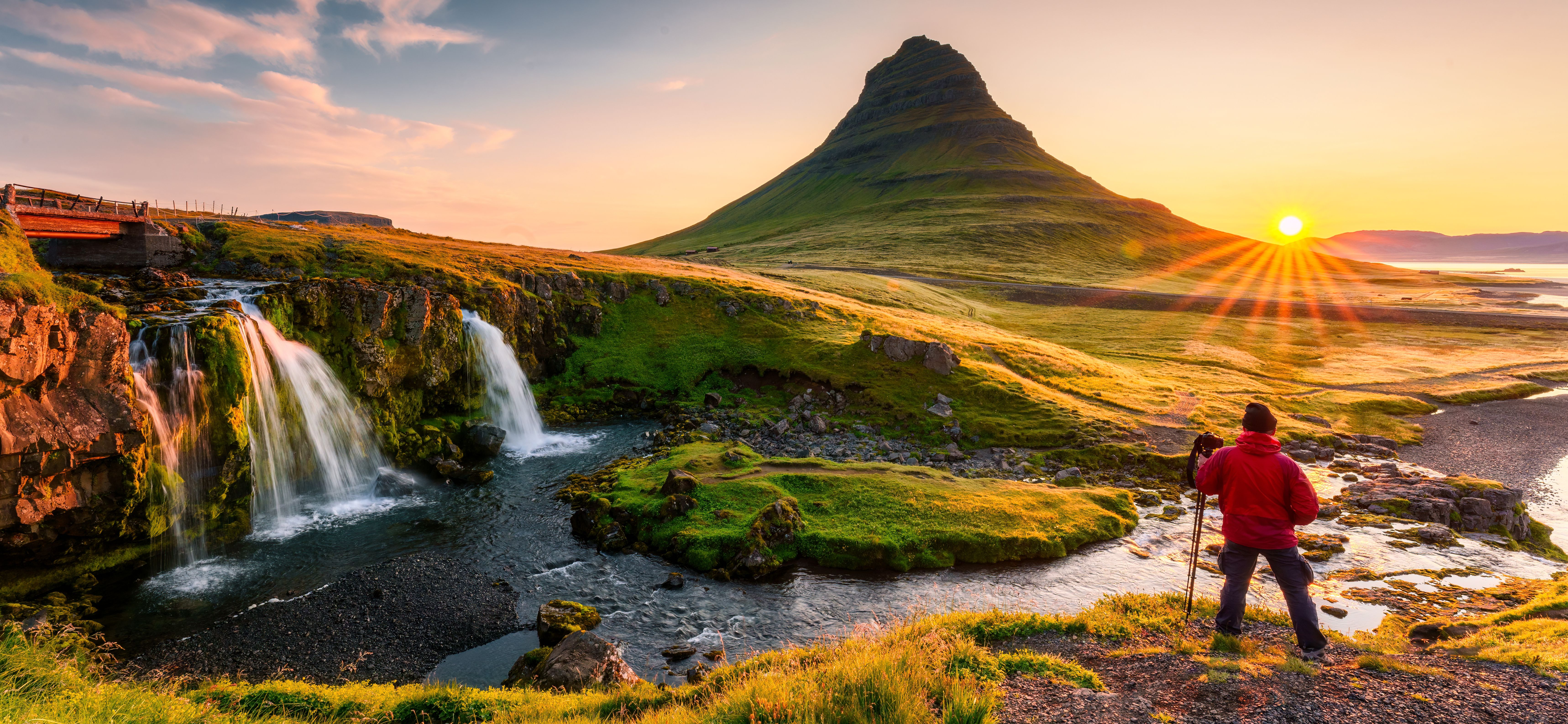IJsland-Kirkjufell-Vulkaanberg-Zonsopgang