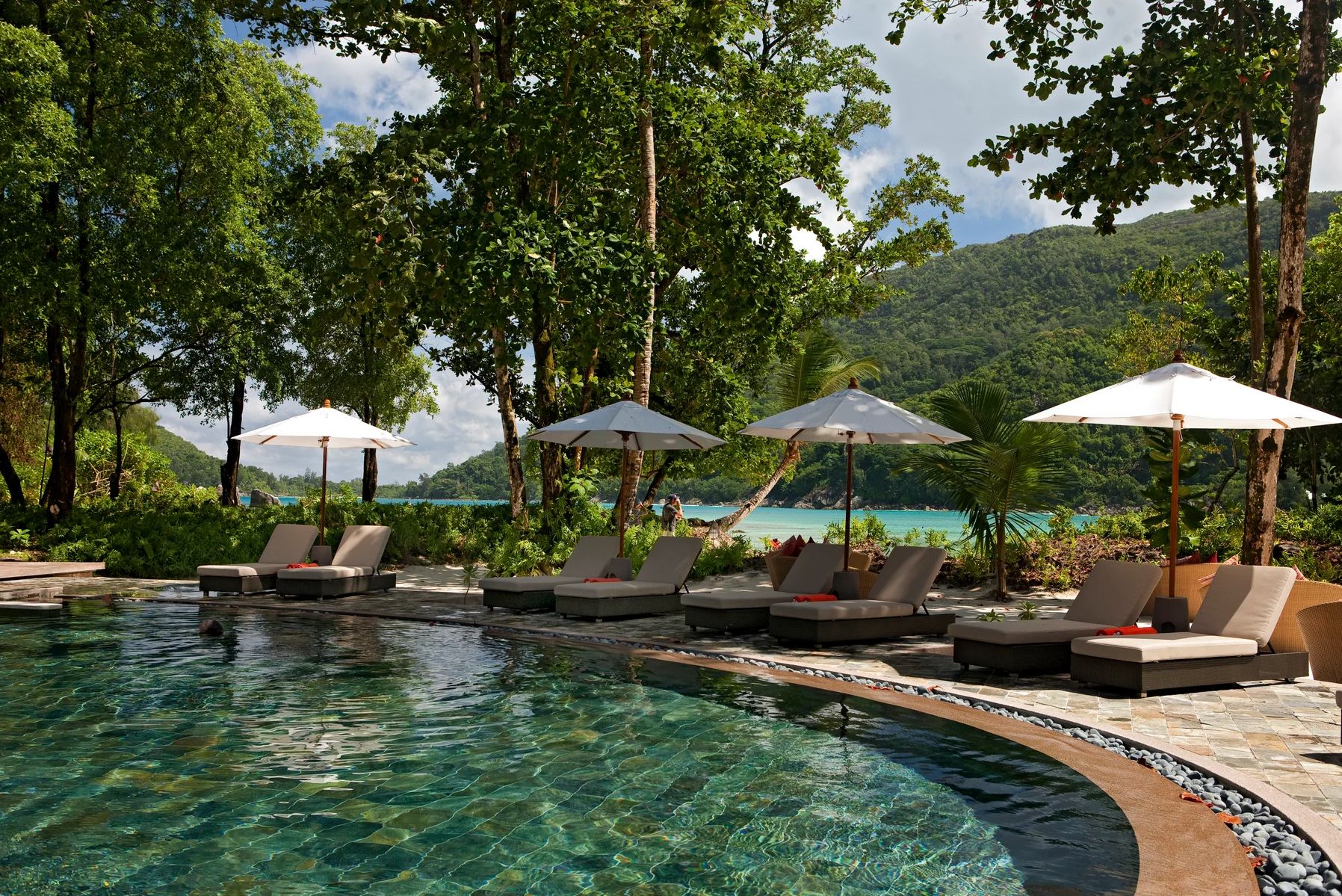 Seychellen Mahe Constance Ephelia Resort Zwembad