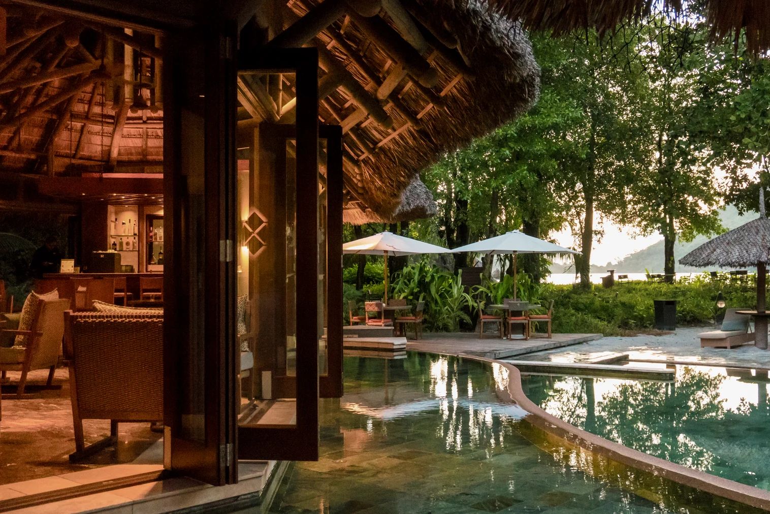 Seychellen Mahe Constance Ephelia Resort Zwembad