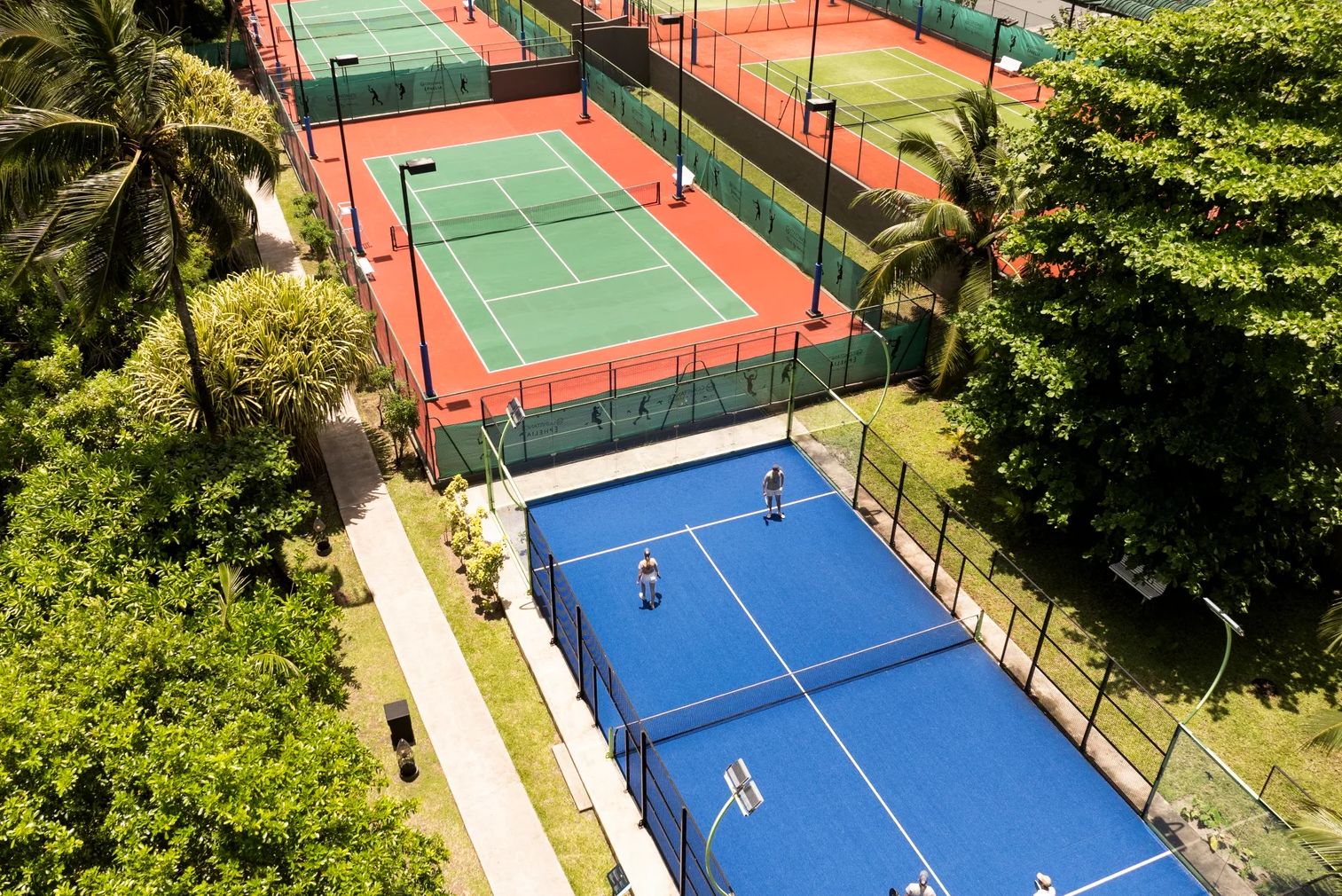 Seychellen Mahe Constance Ephelia Resort Tennis