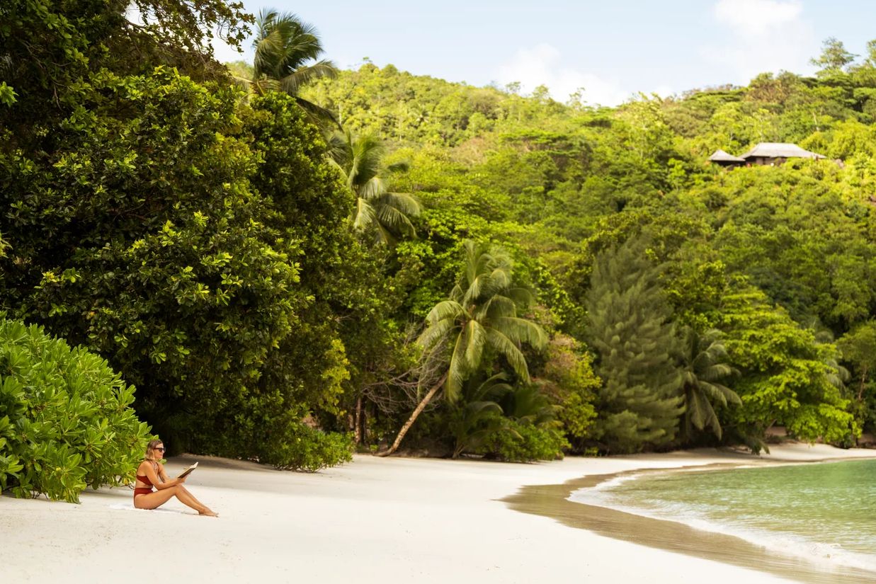 Seychellen Mahe Constance Ephelia Resort Strand