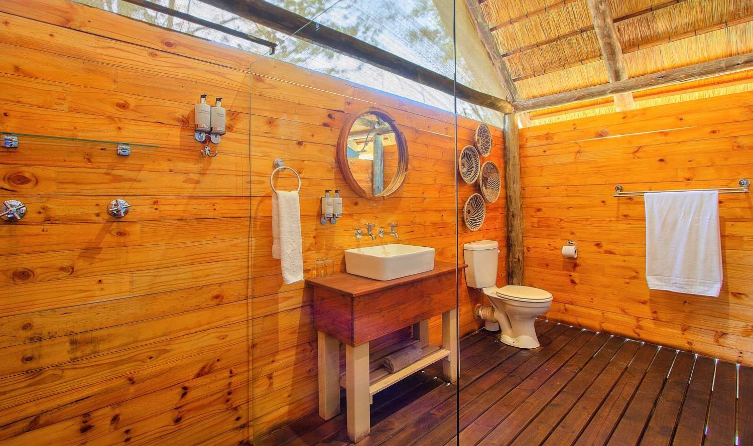 Douche in Shindzela Tented Camp in Zuid-Afrika