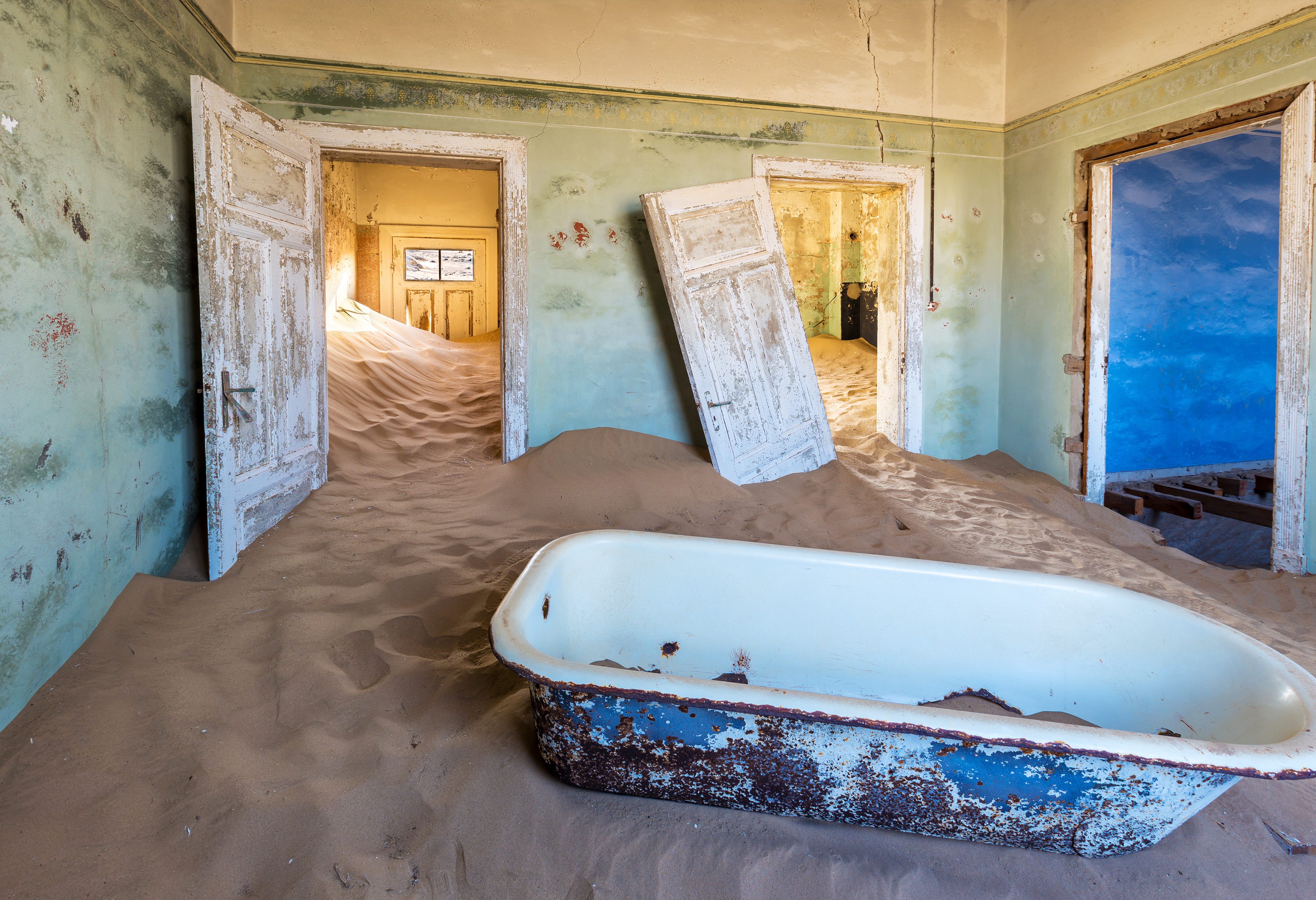 Ghost Twown Koolmanskoppe  in Namibië