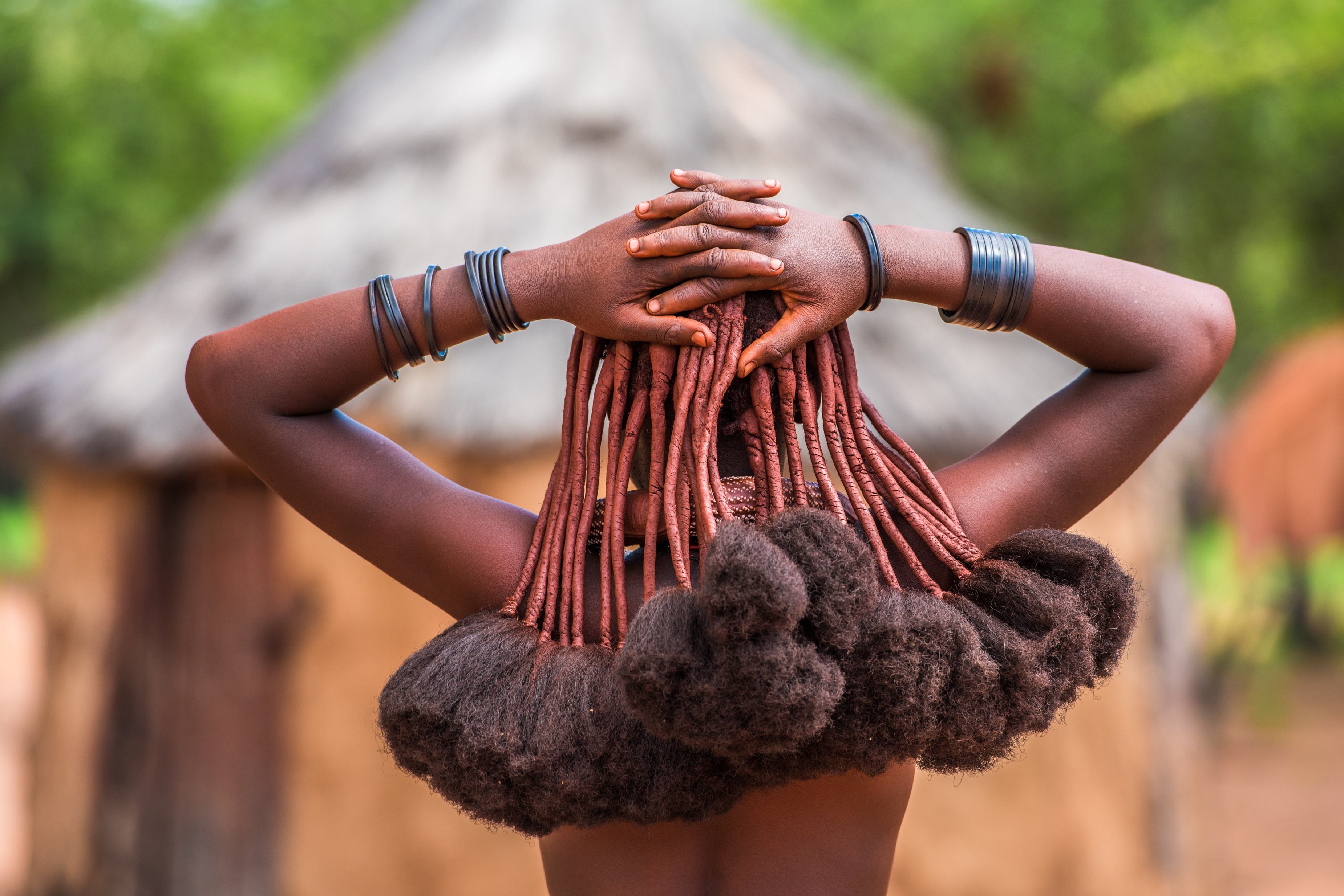 Haardracht Himba vrouw in Namibië