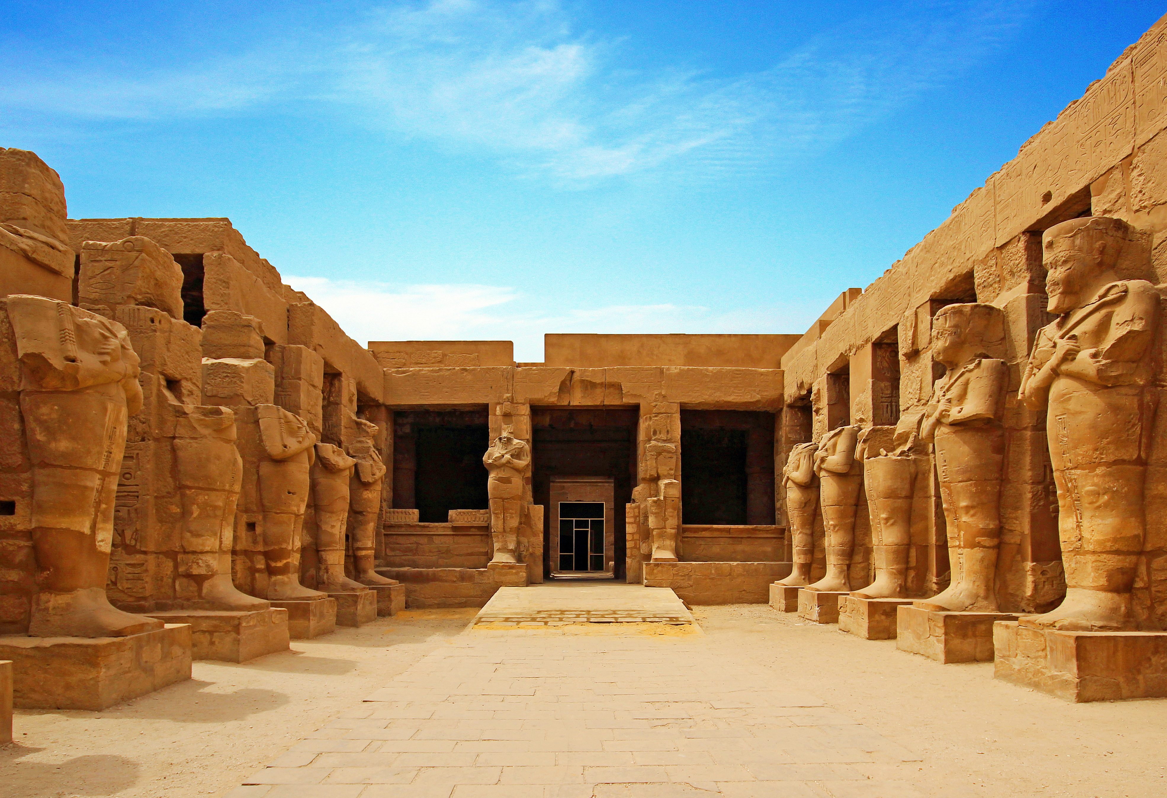 Egypte Karnak tempel oostoever