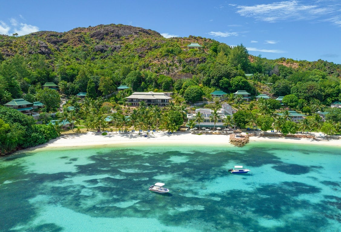 Overzichtsfoto Hotel L'Archipel op Praslin in de Seychellen