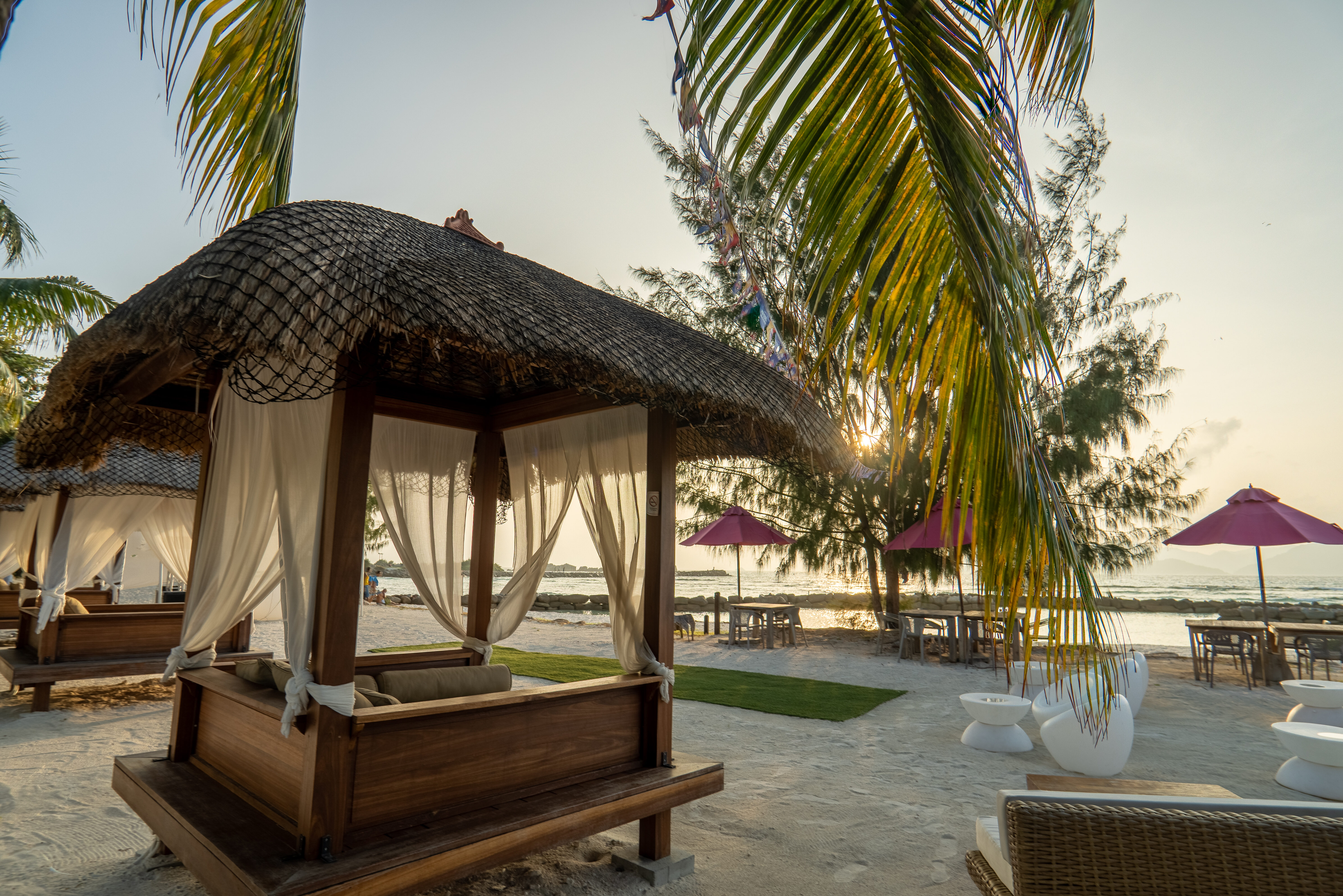 Seychellen La Digue La domaine de L'Orangeraie Strand