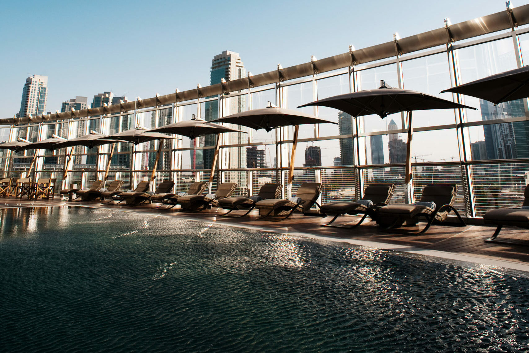 Dubai Armani Hotel Zwembad