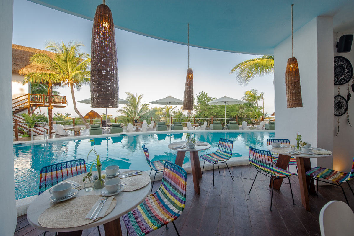 Mexico Isla Holbox Villas HM Palapas del Mar Pool bar