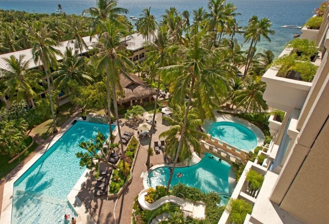 Filipijnen Mactan Costabella Tropical Hotel Zwembad