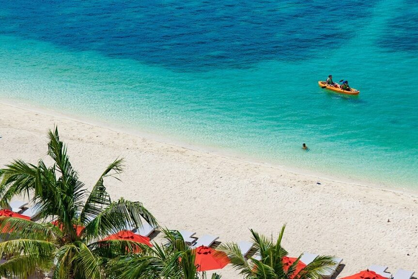 Filipijnen Mactan Costabella Tropical Hotel Strand