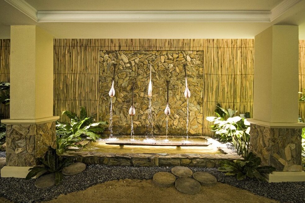 Filipijnen Mactan Costabella Tropical Hotel Tuinen