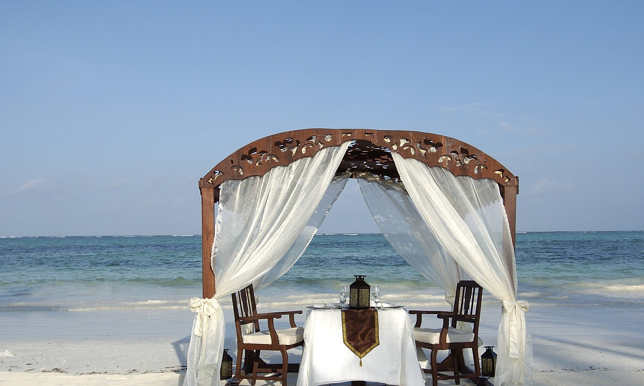 Tanzania-Zanzibar-The-Palms-Resort-Dining-Strand