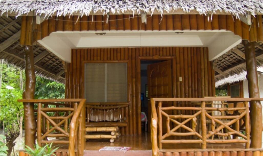 Filipijnen Siquijor The Bruce Native Beachfront Bungalow Fan