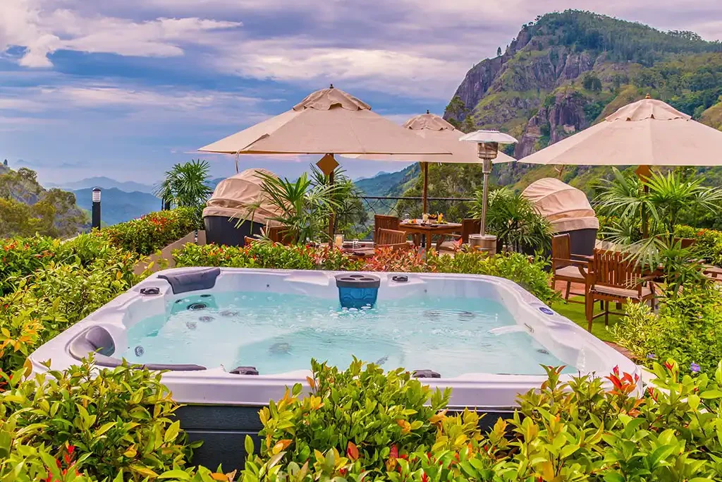 Sri Lanka Ella EKHO Ella Hotel jacuzzi