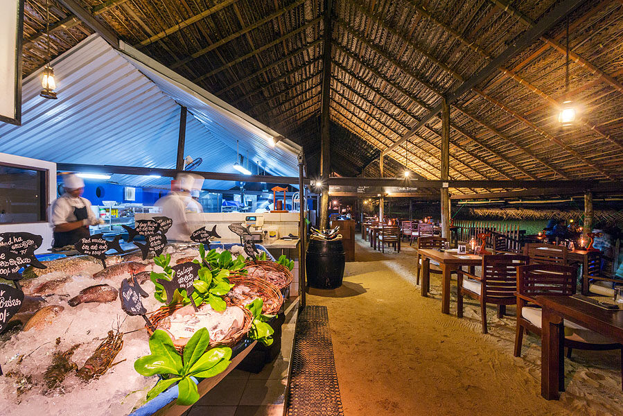 Sri Lanka Mount Lavinia Hotel Seafood Cove